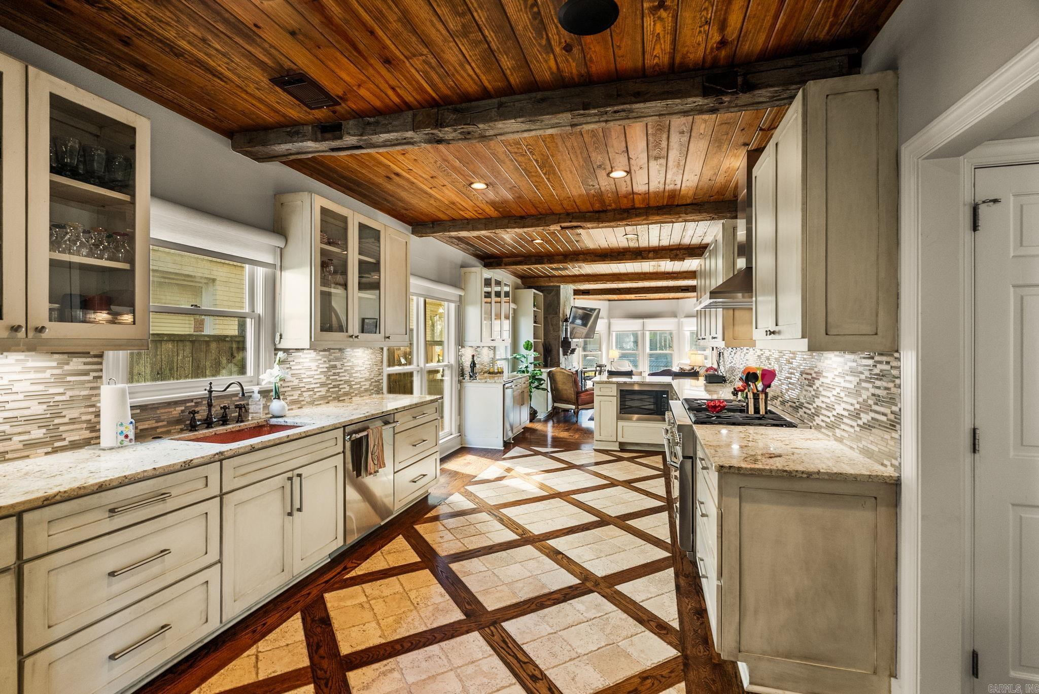 1801 River Heights  Little Rock, AR