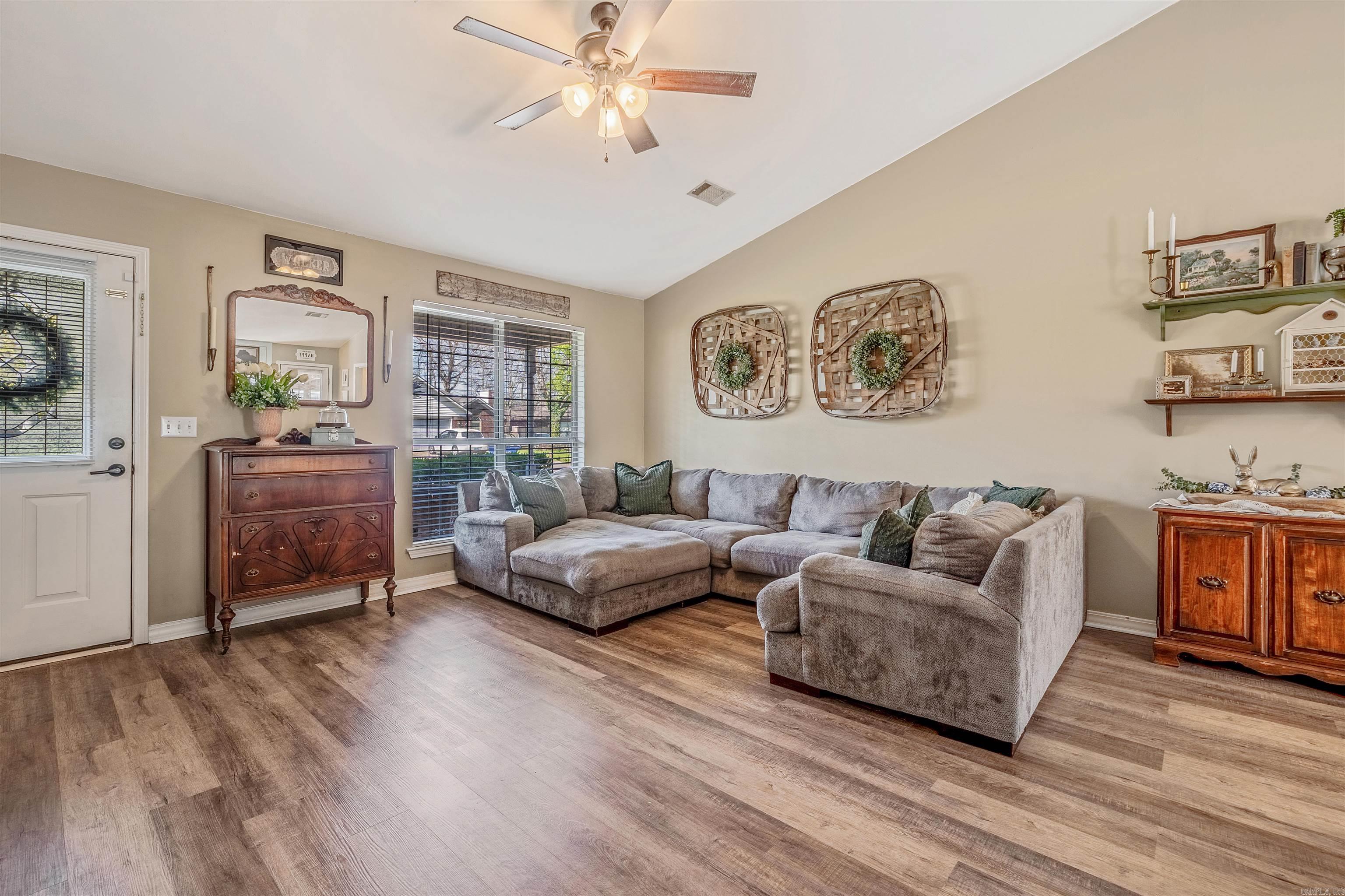 3 Steele Magnolia  Greenbrier, AR