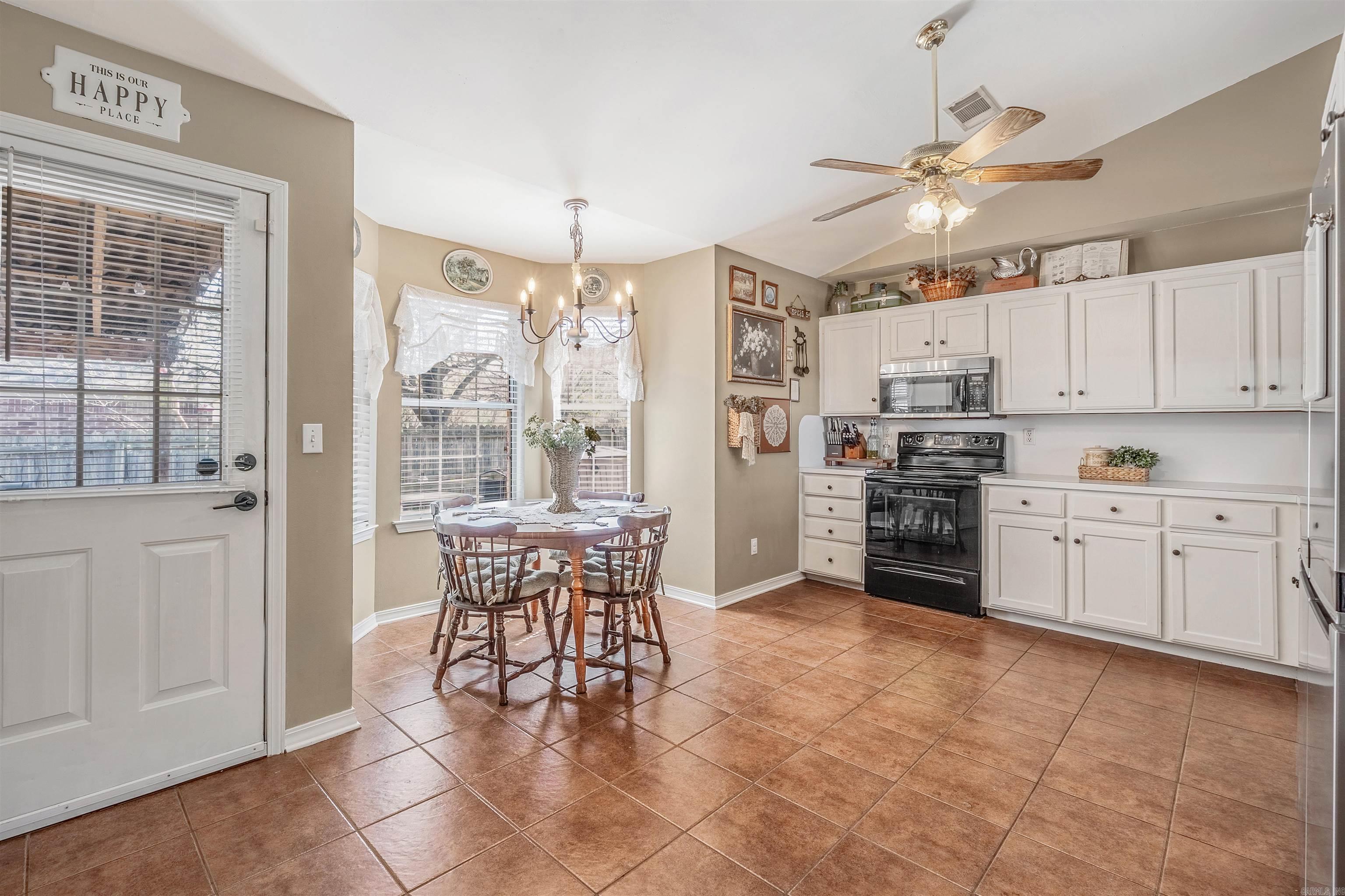 3 Steele Magnolia  Greenbrier, AR