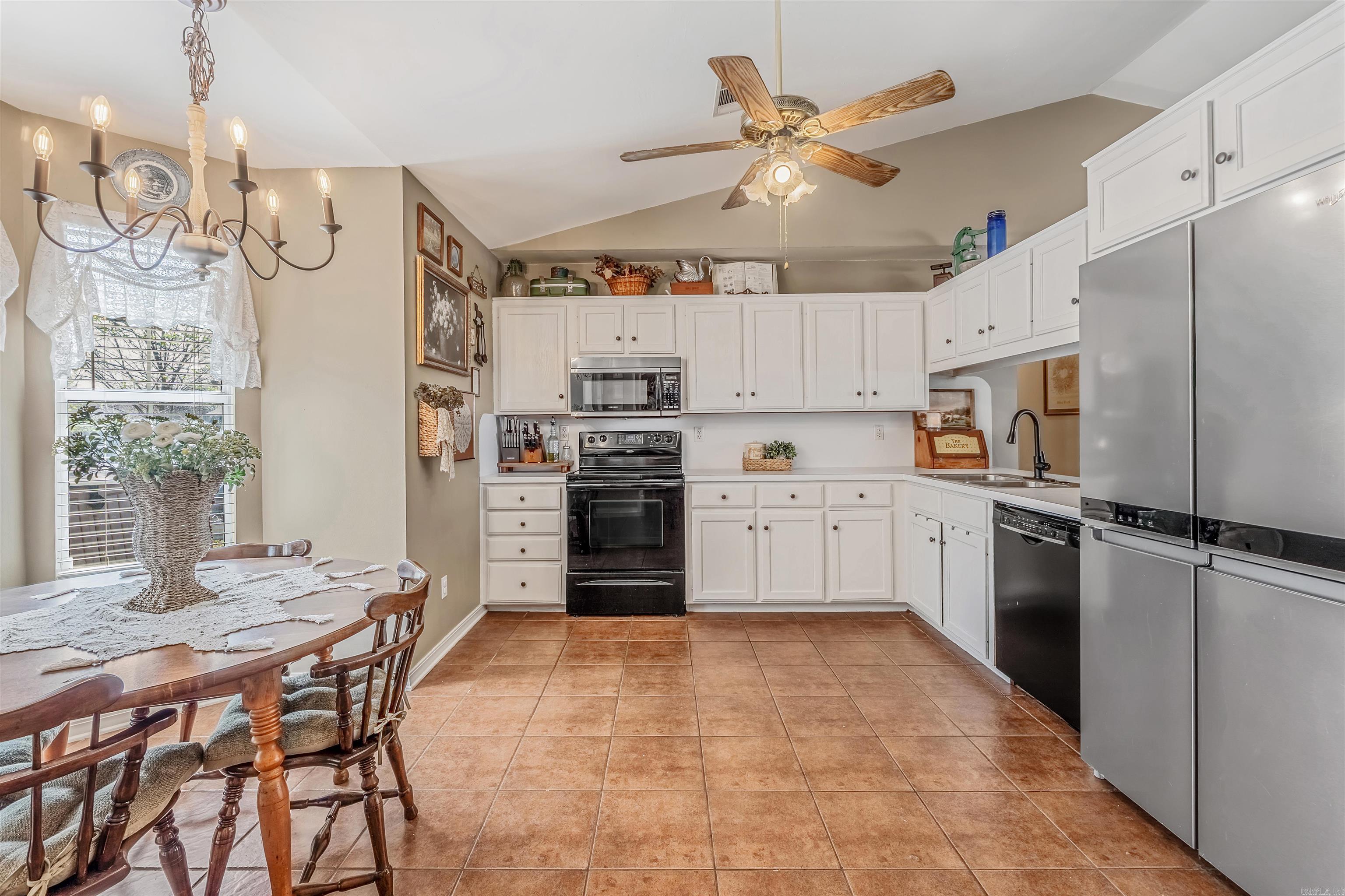 3 Steele Magnolia  Greenbrier, AR