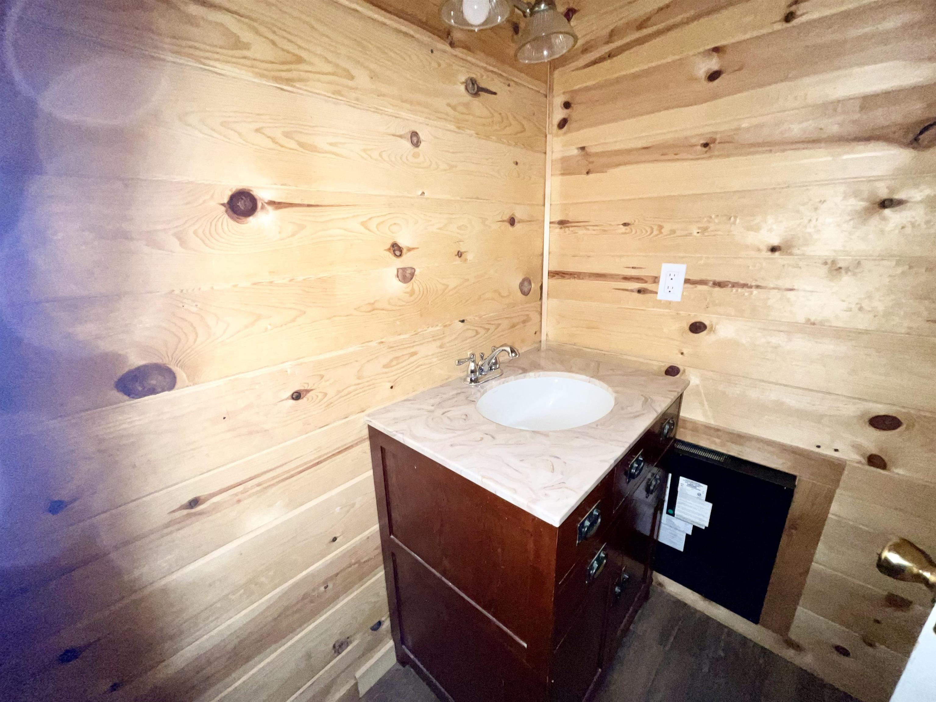 8 Annette  Cherokee Village, AR