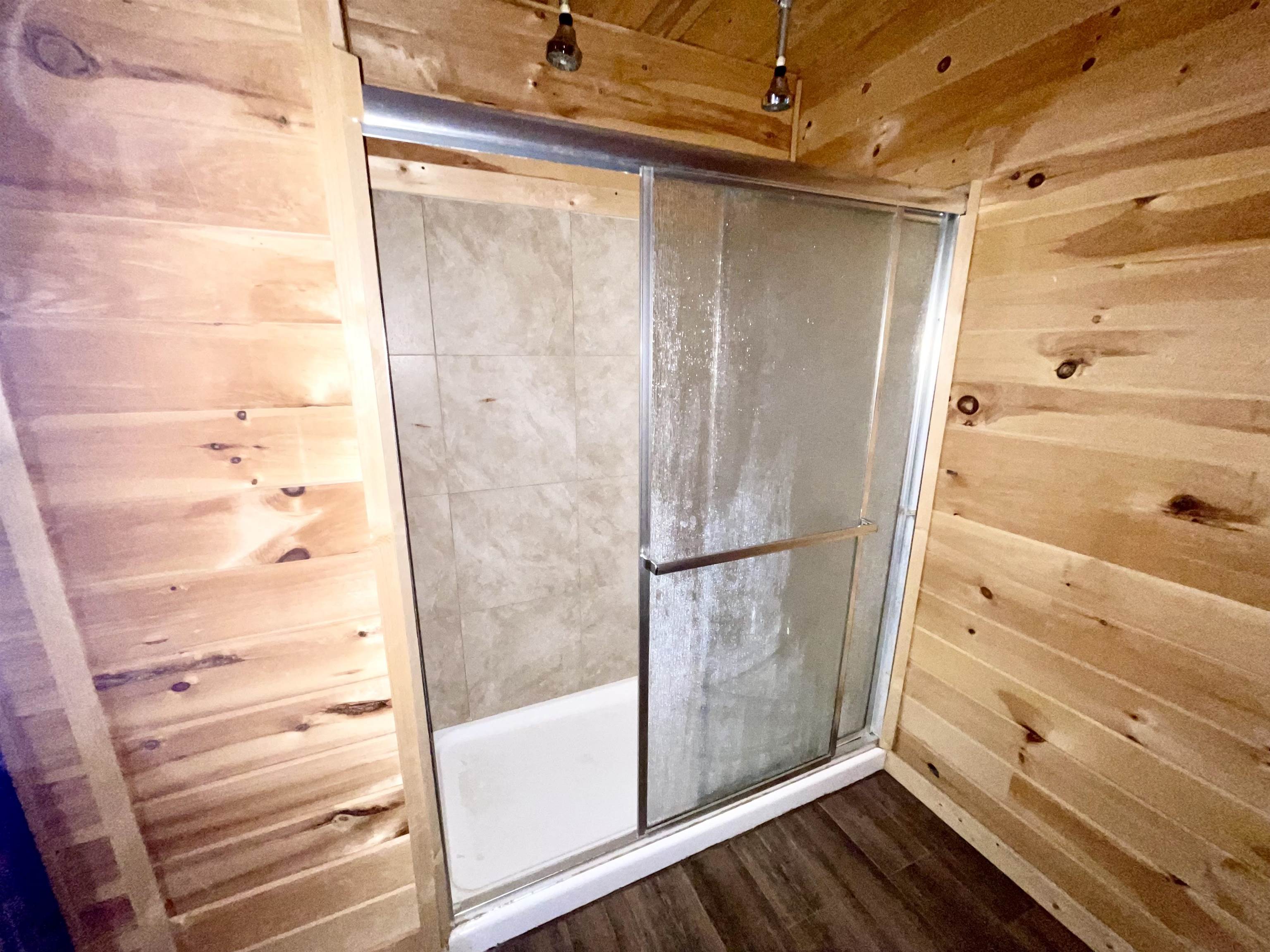 8 Annette  Cherokee Village, AR