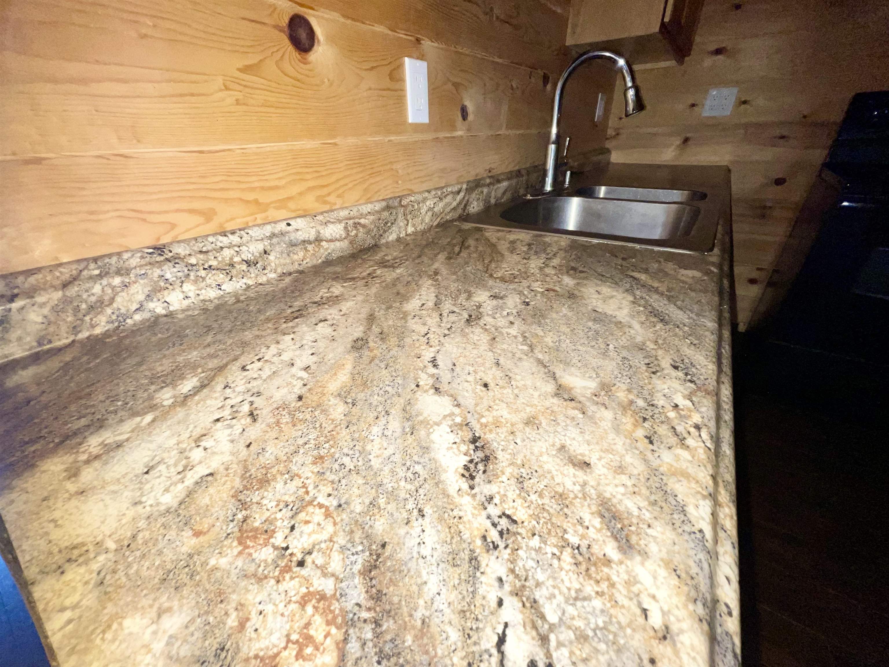 8 Annette  Cherokee Village, AR