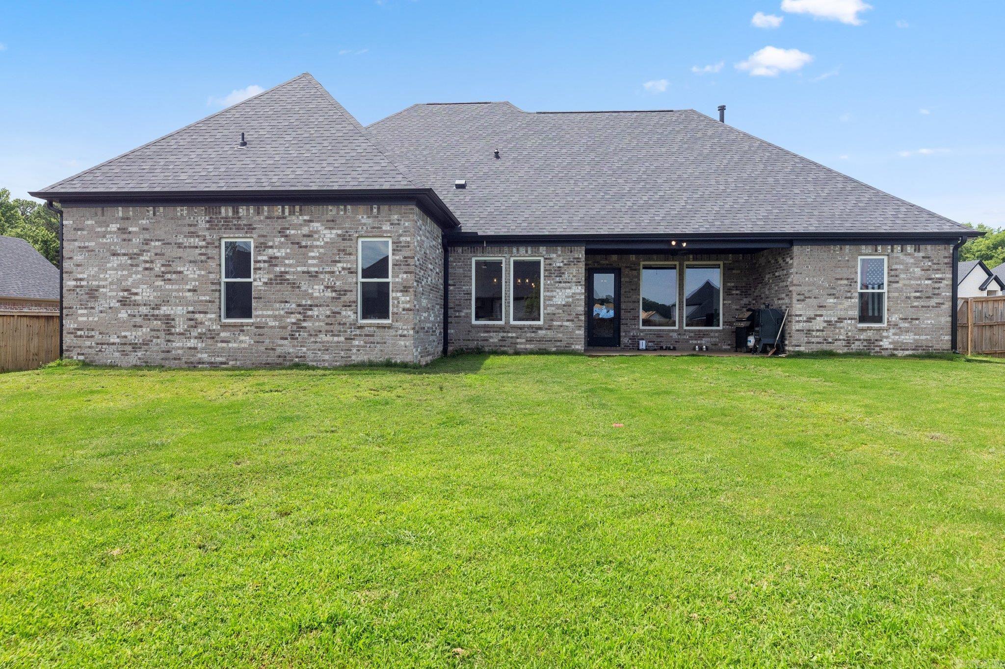 5015 Castaway Bay  Benton, AR