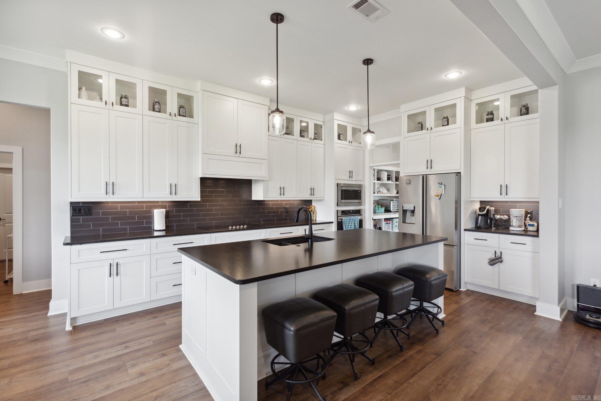 5015 Castaway Bay  Benton, AR