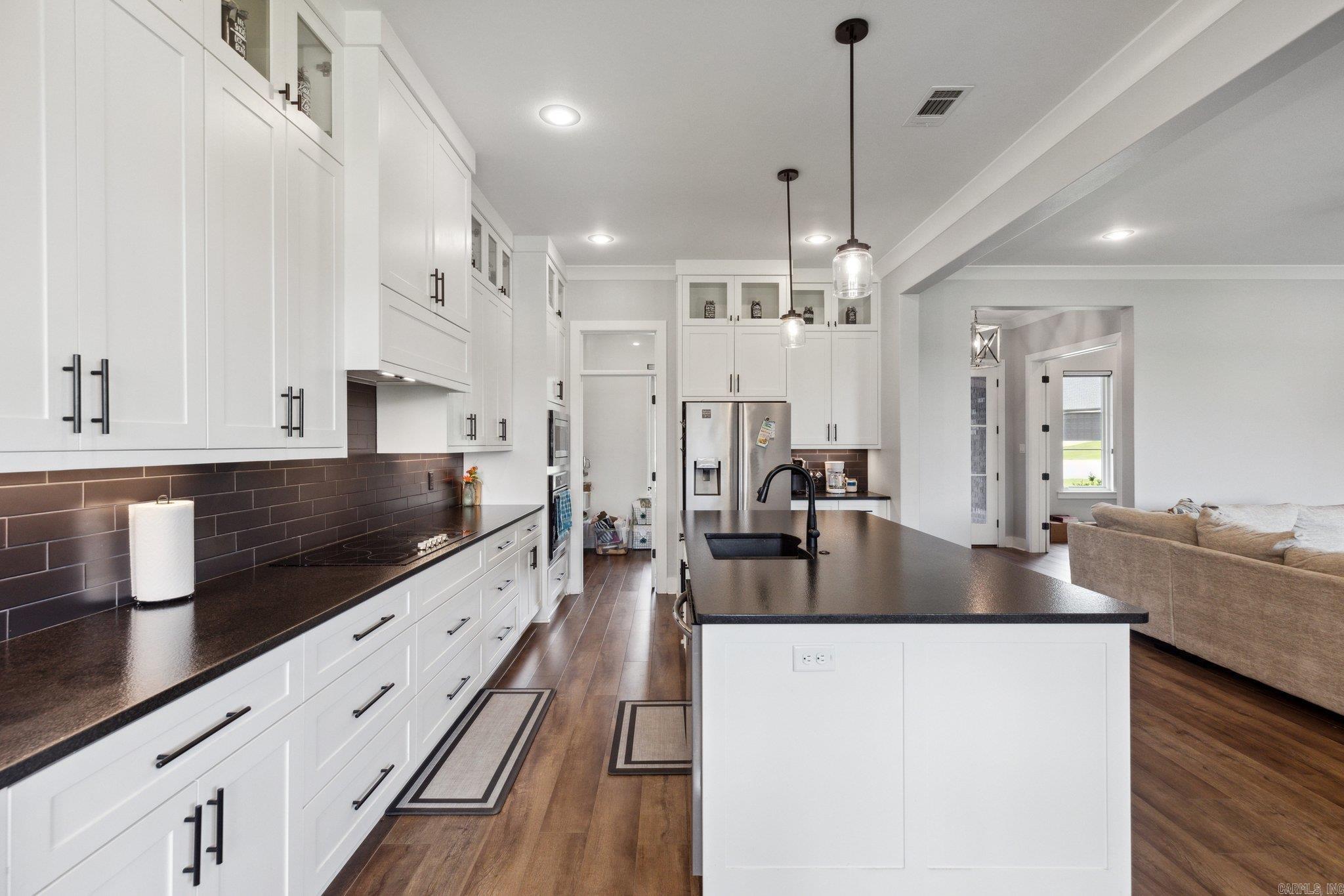 5015 Castaway Bay  Benton, AR