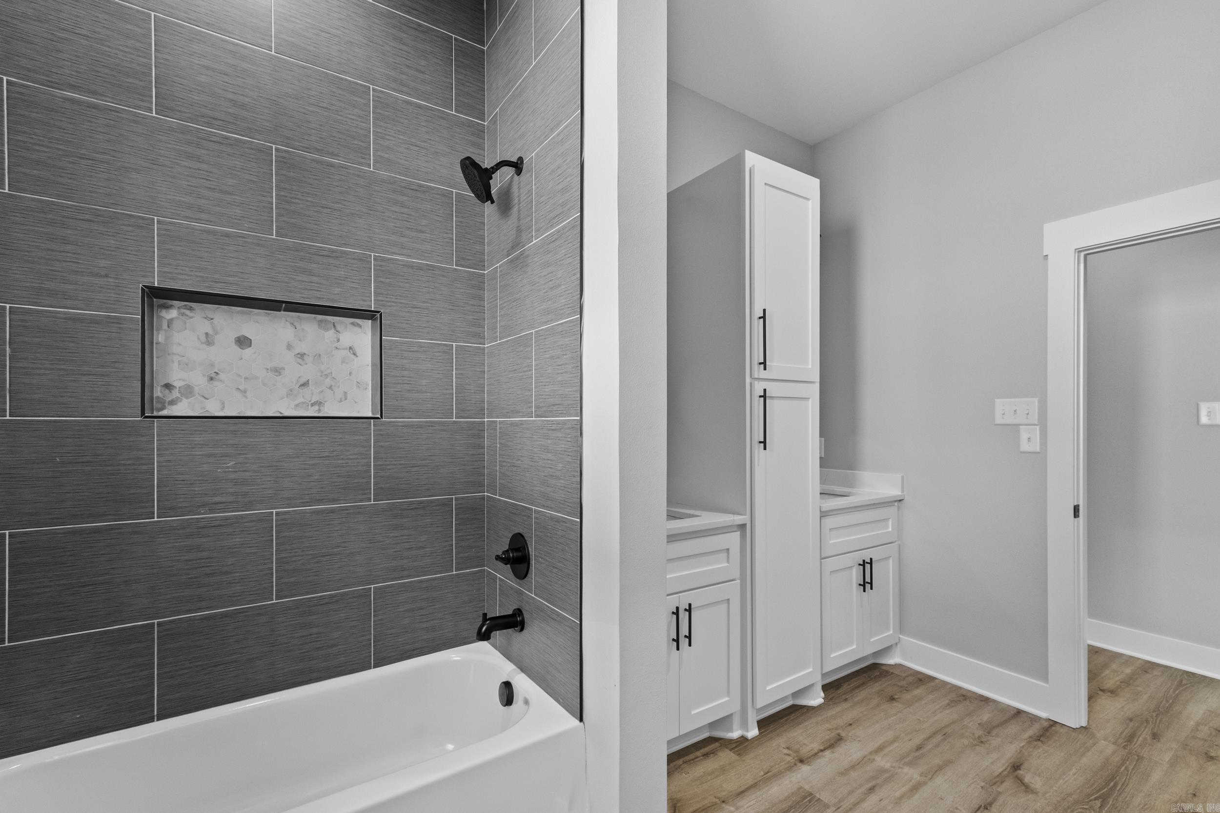 1533 Signature  Cabot, AR