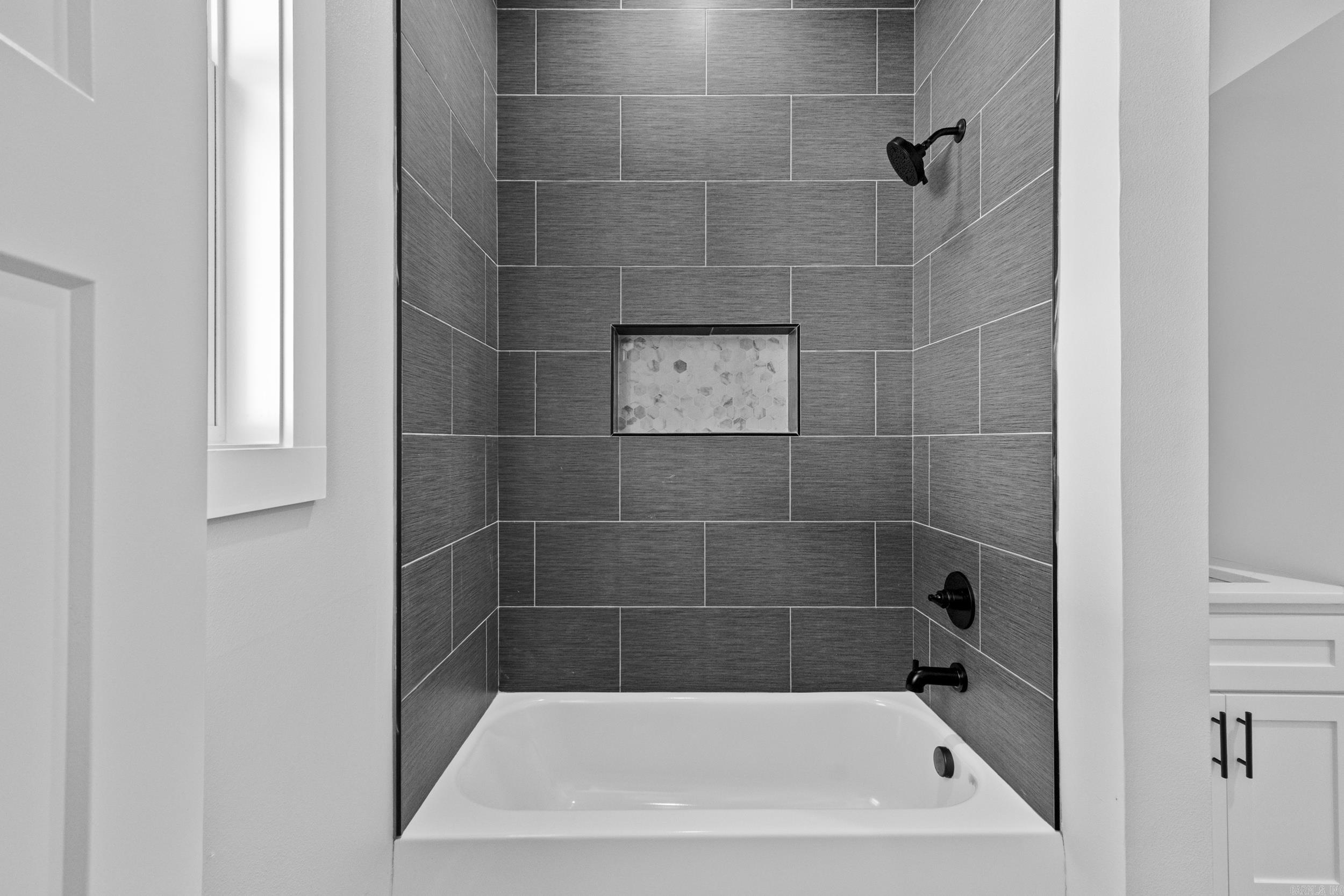 1533 Signature  Cabot, AR