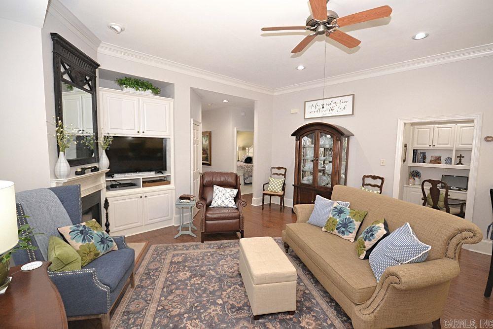 1805 Stagecoach Village  Little Rock, AR