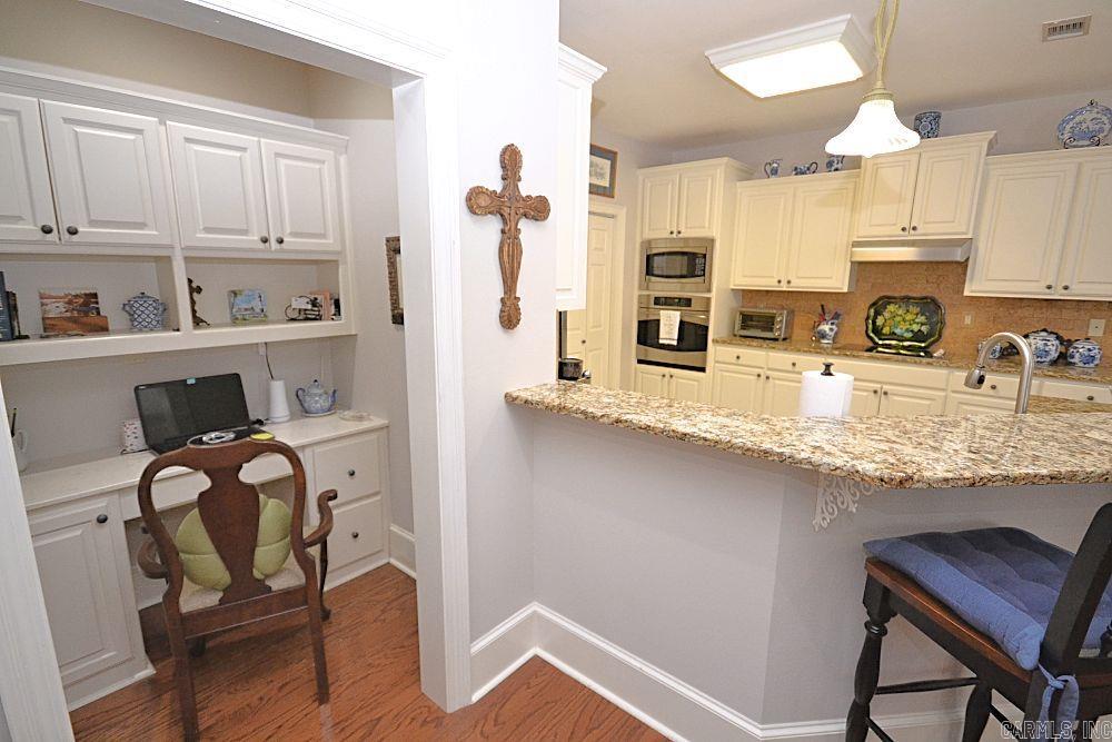 1805 Stagecoach Village  Little Rock, AR