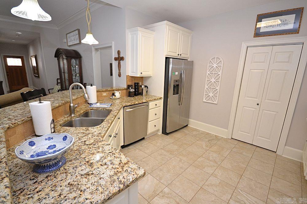 1805 Stagecoach Village  Little Rock, AR