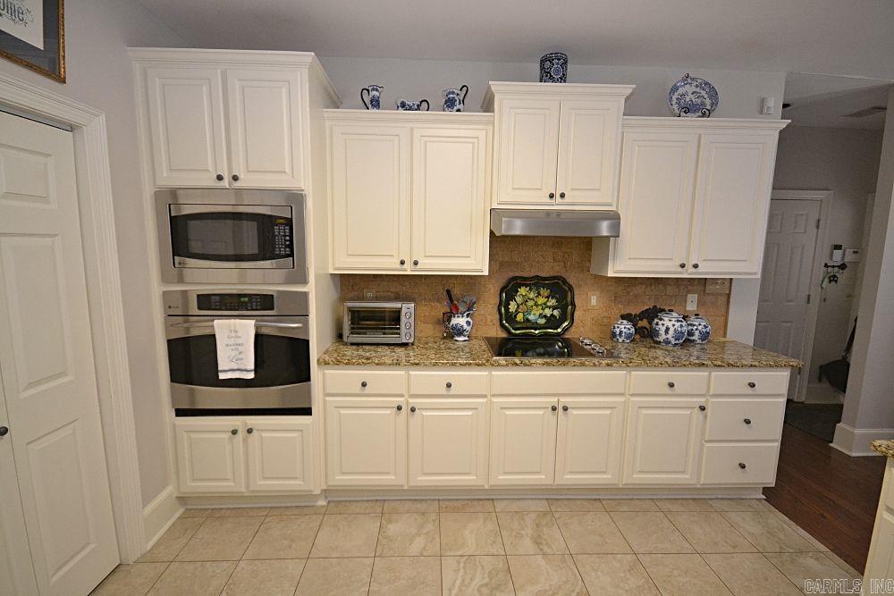 1805 Stagecoach Village  Little Rock, AR