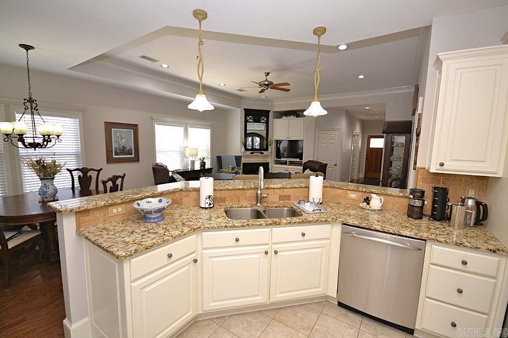 1805 Stagecoach Village  Little Rock, AR