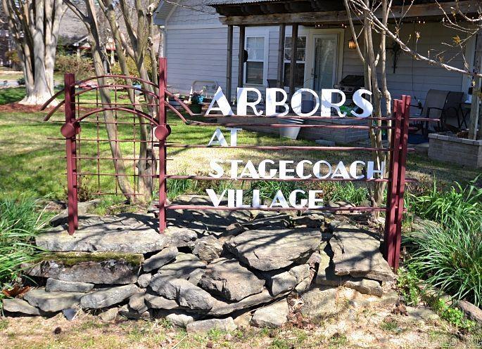 1805 Stagecoach Village  Little Rock, AR