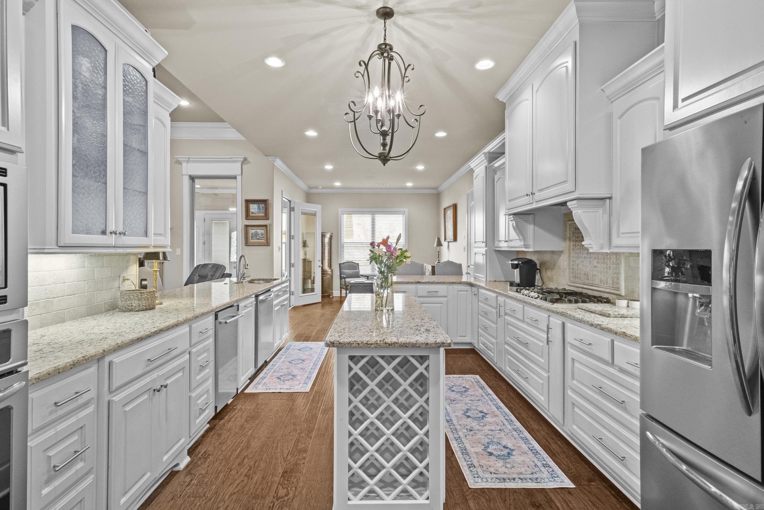 9833 Oak Heights  Sherwood, AR