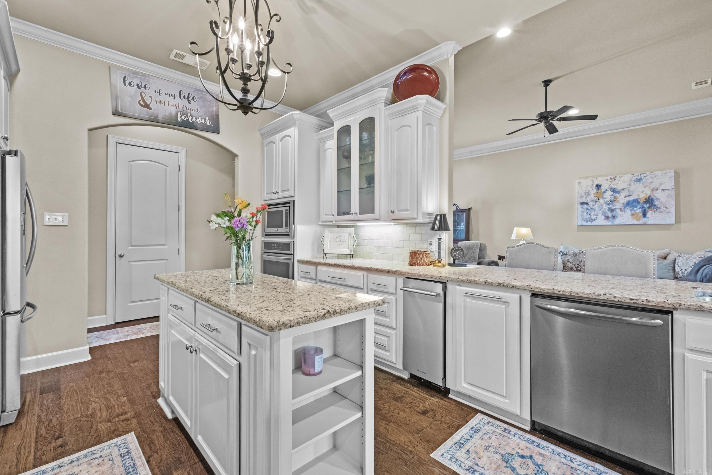 9833 Oak Heights  Sherwood, AR