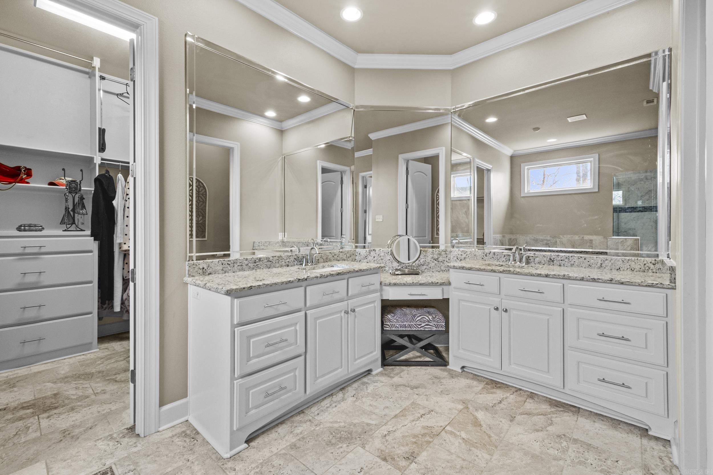 9833 Oak Heights  Sherwood, AR