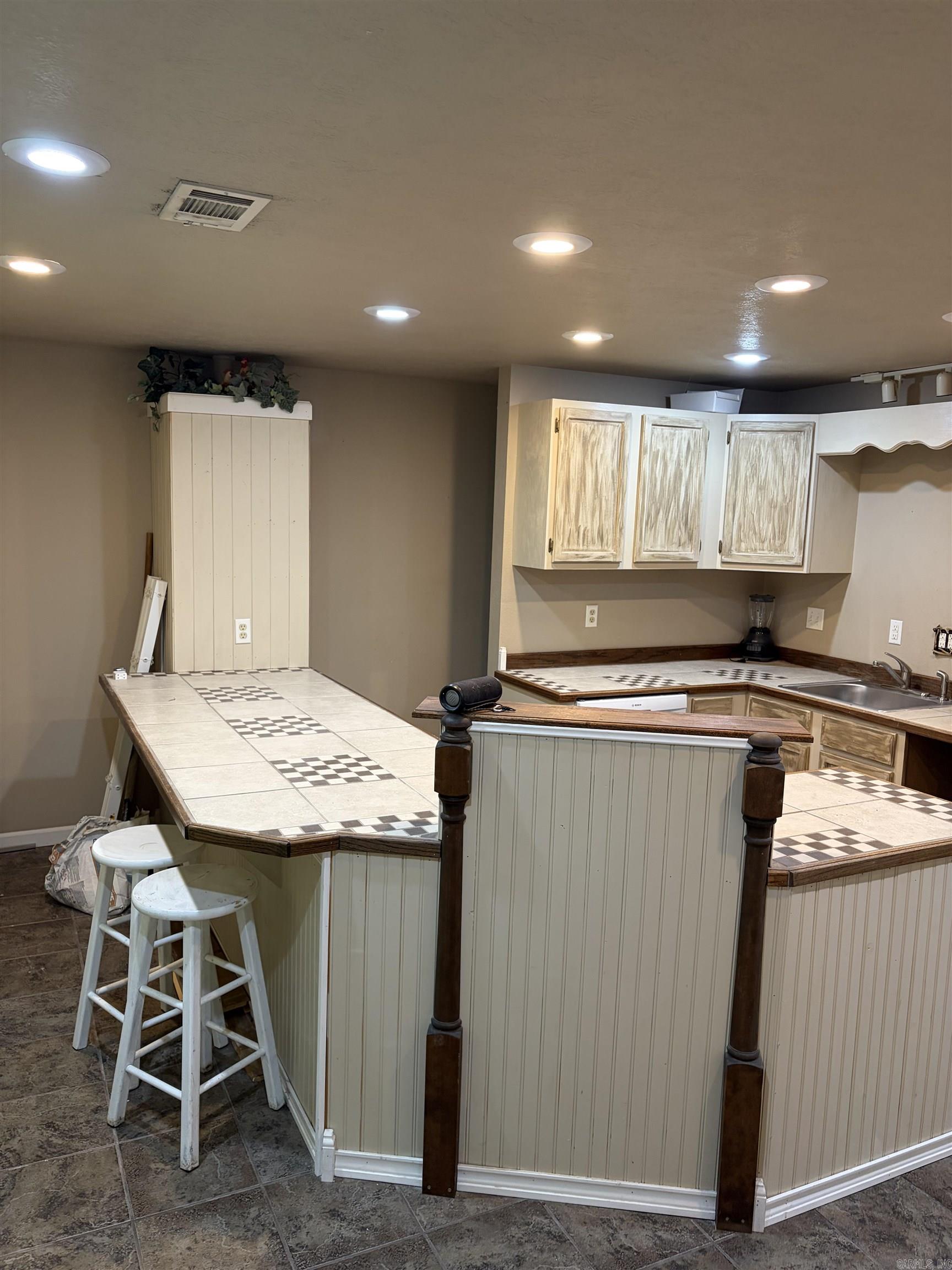 314 N Cedar St  Salem, AR