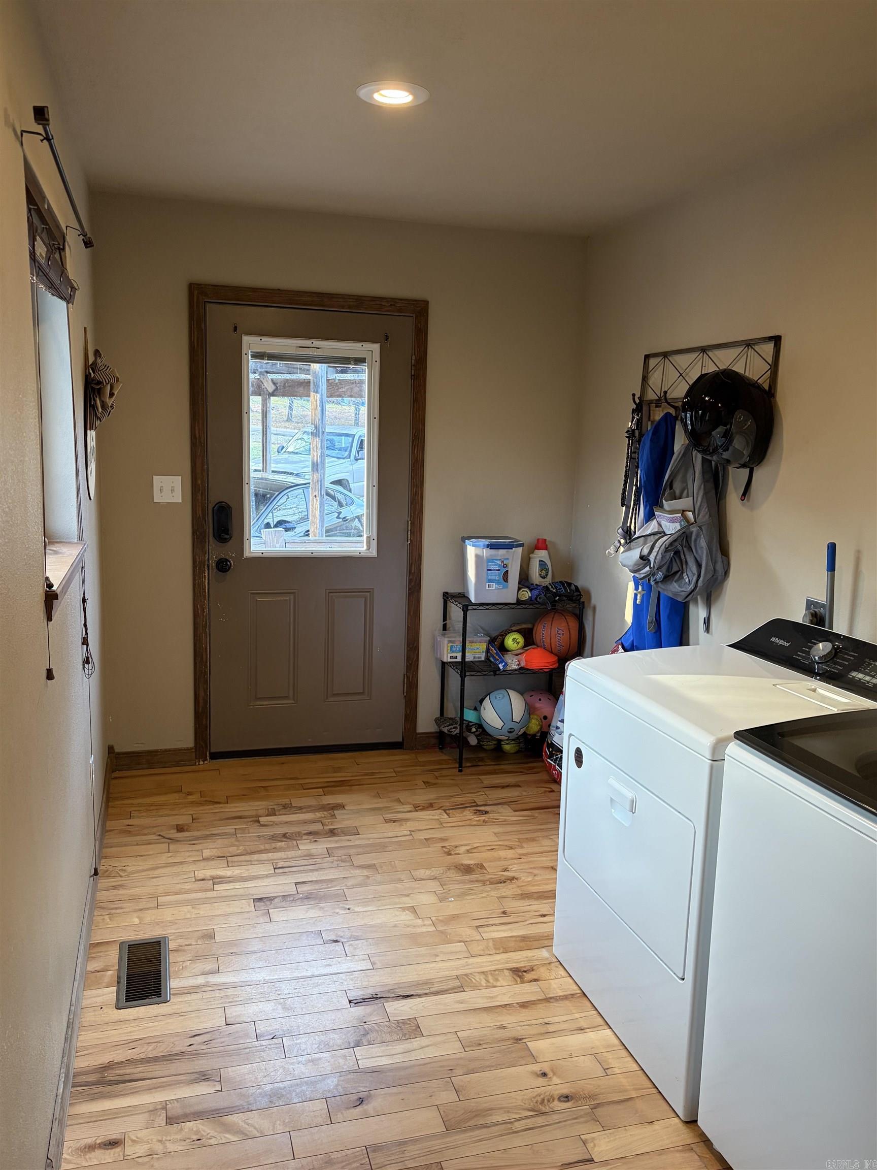 314 N Cedar St  Salem, AR