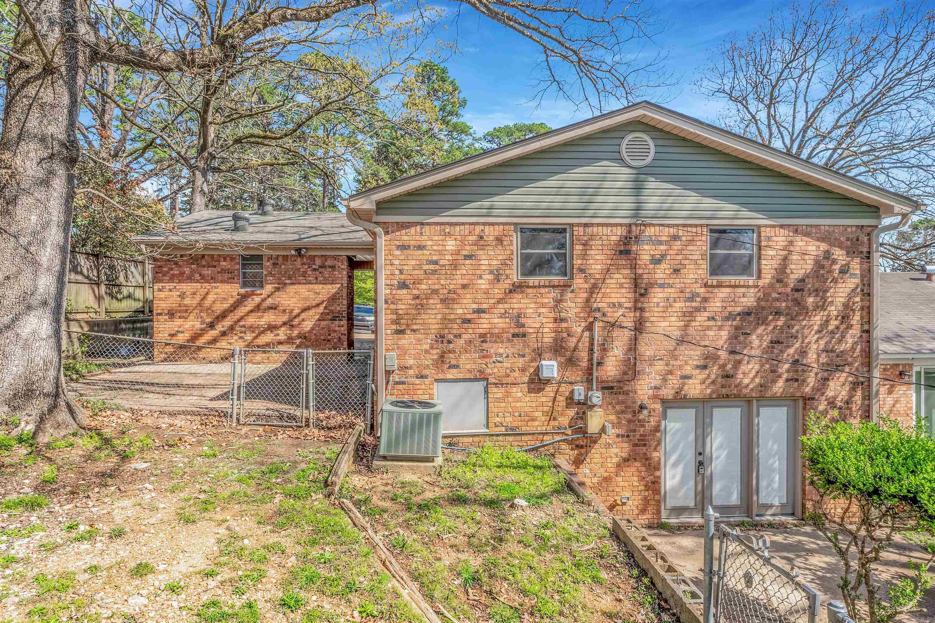 1112 N Hughes  Little Rock, AR
