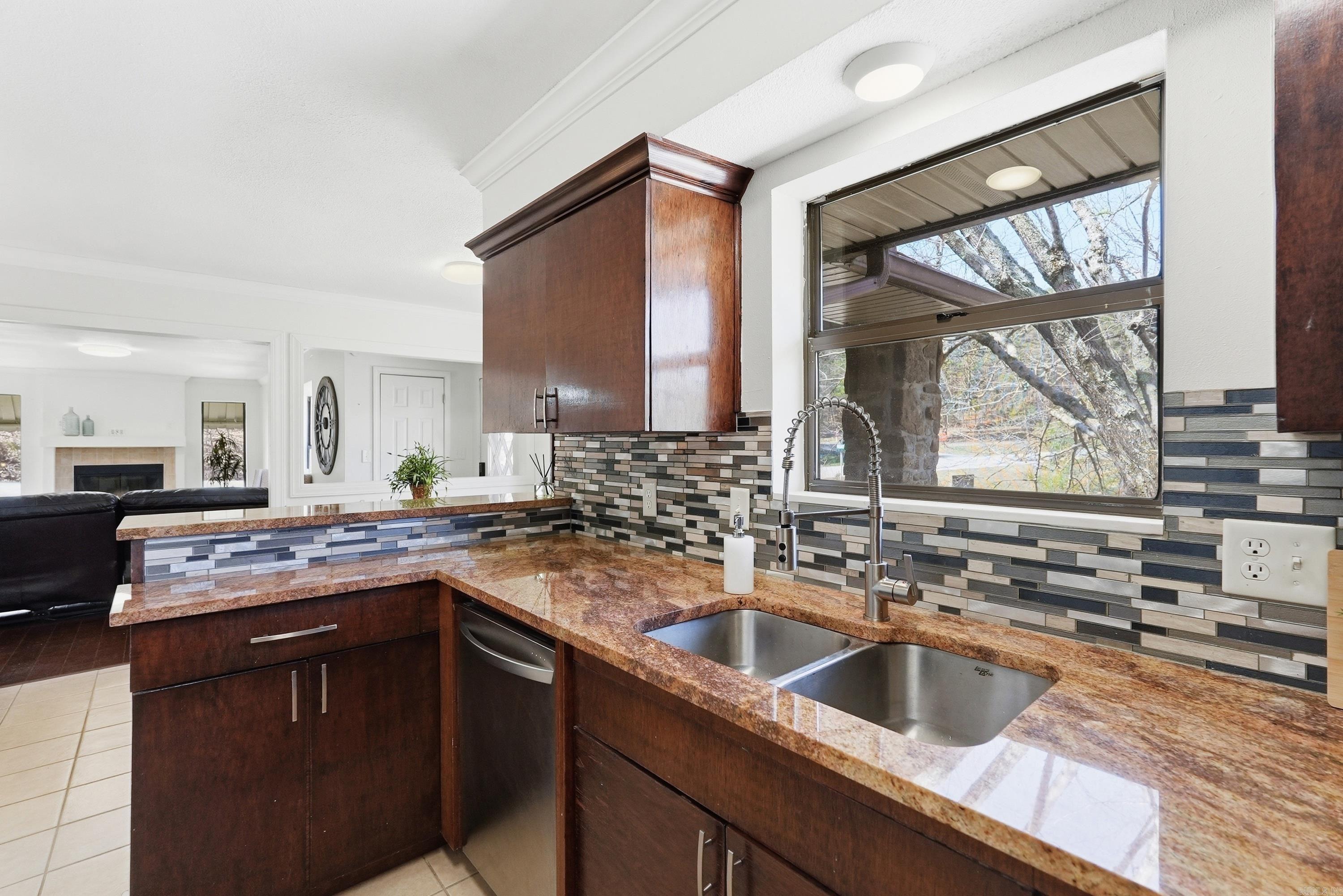 240 Pine Knot  Fairfield Bay, AR