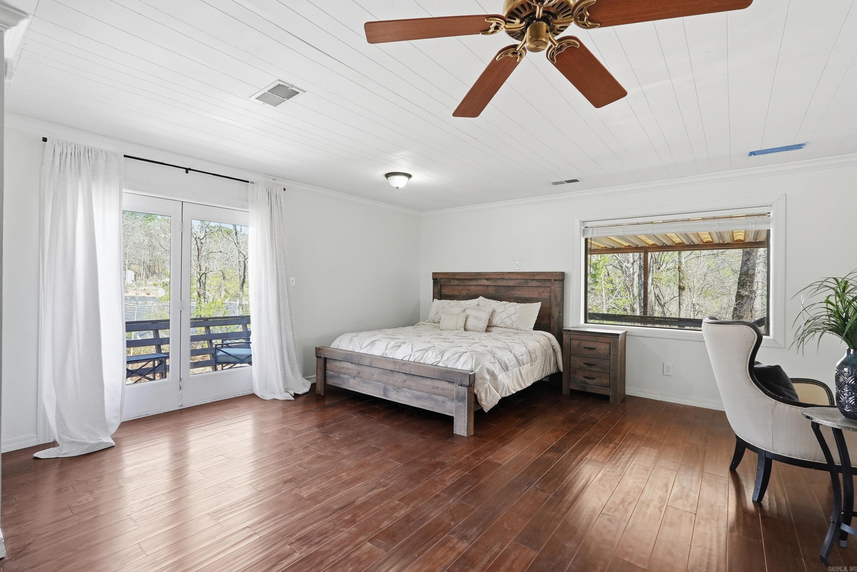 240 Pine Knot  Fairfield Bay, AR