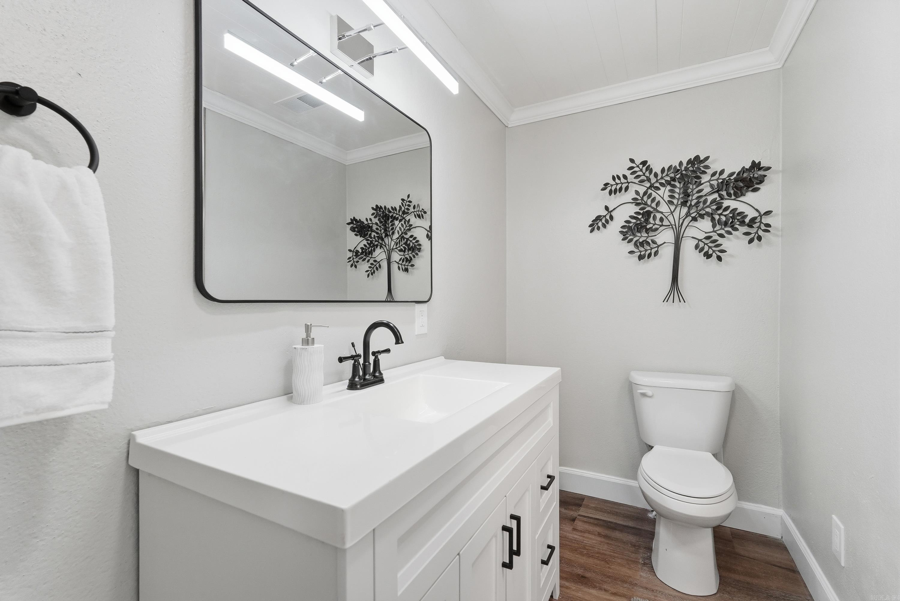 240 Pine Knot  Fairfield Bay, AR