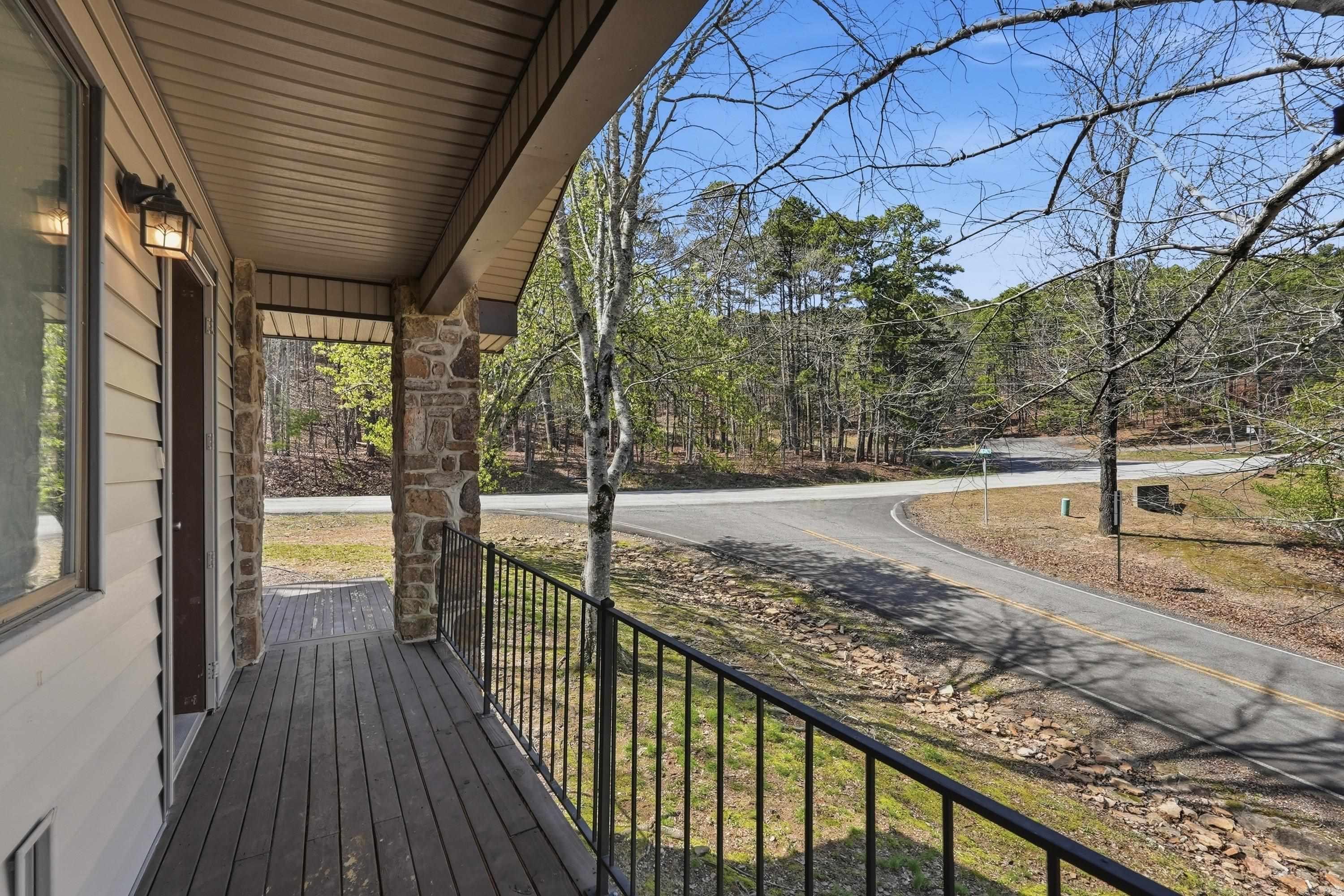 240 Pine Knot  Fairfield Bay, AR
