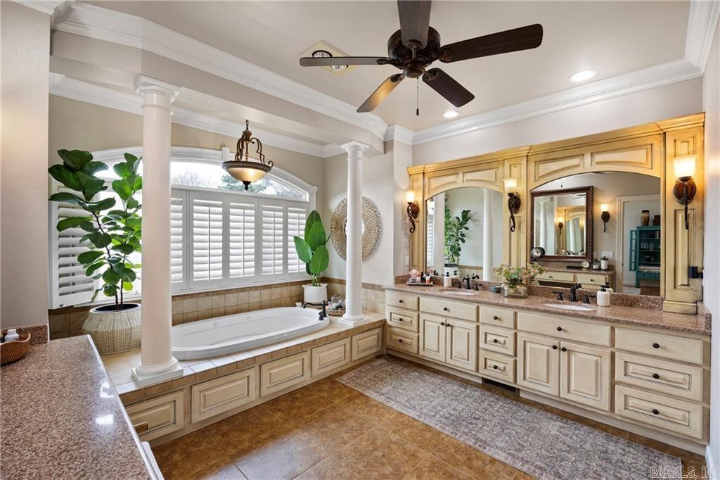 788 Cliff  Russellville, AR