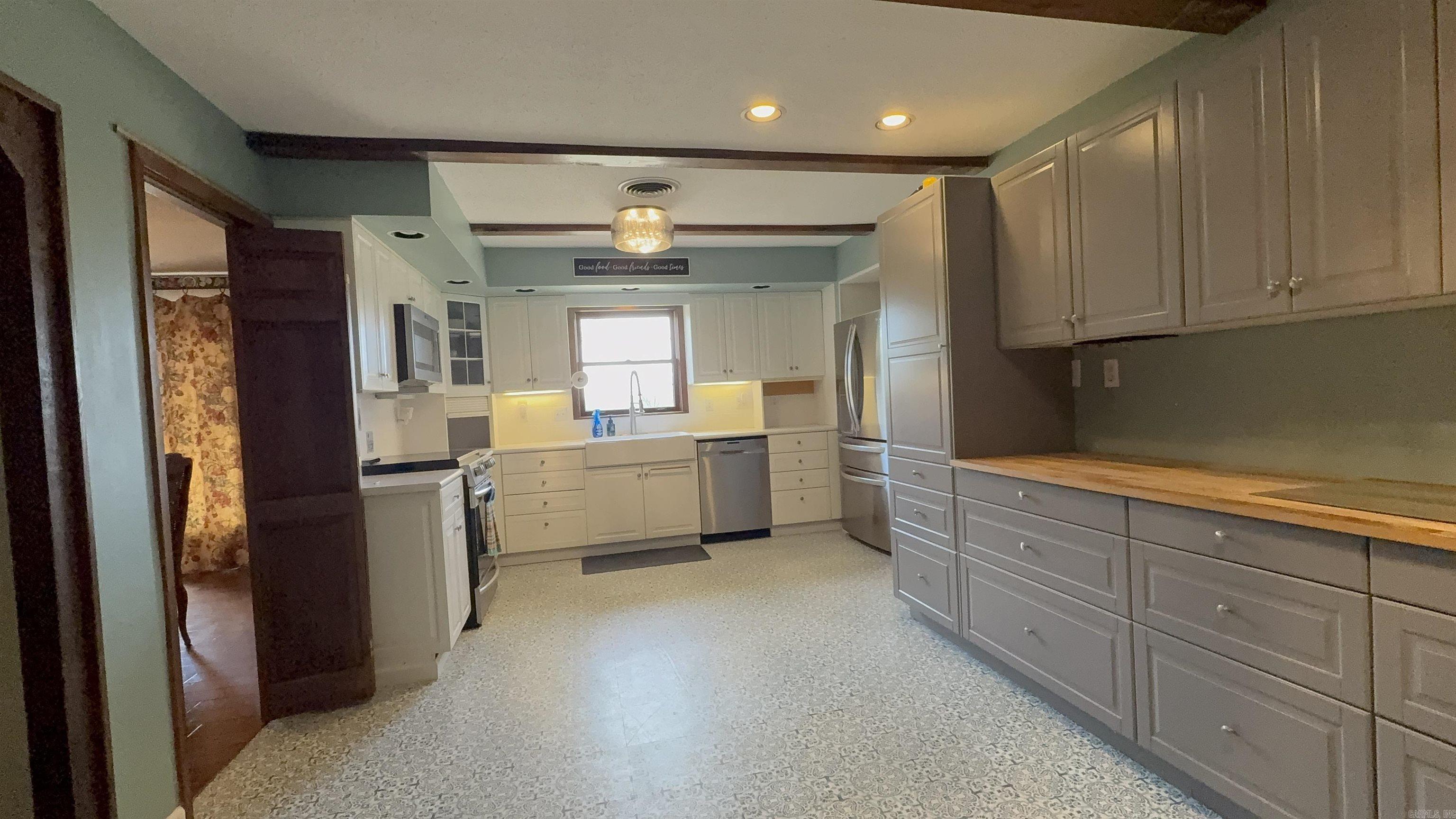 4 Carroll Cv  Forrest City, AR