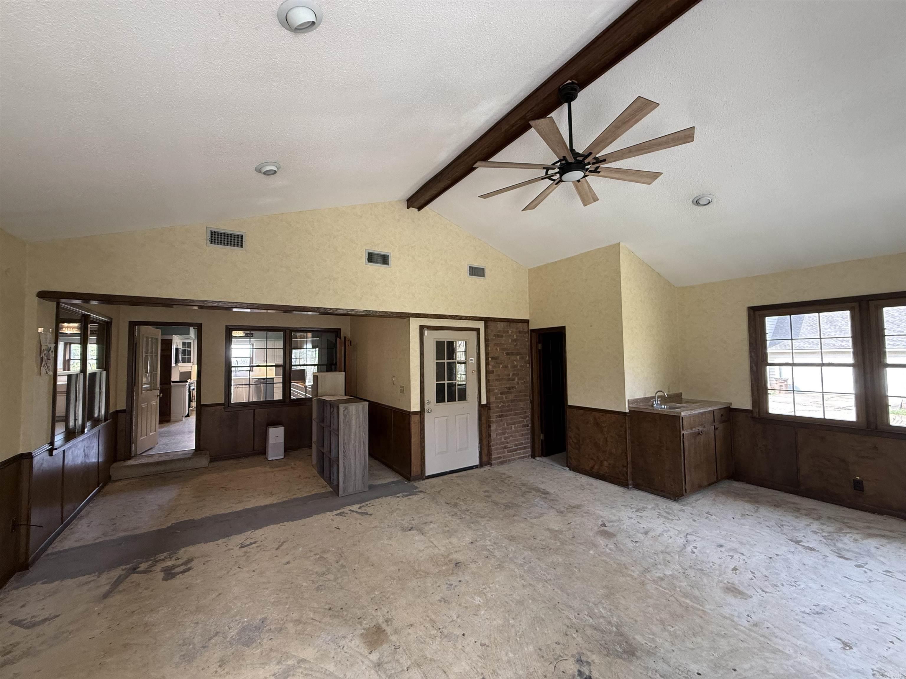 4 Carroll Cv  Forrest City, AR