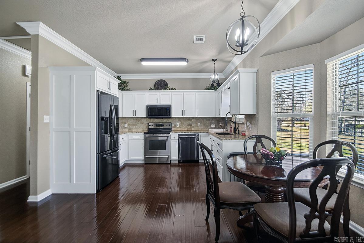 1710 Royal Oaks  Malvern, AR