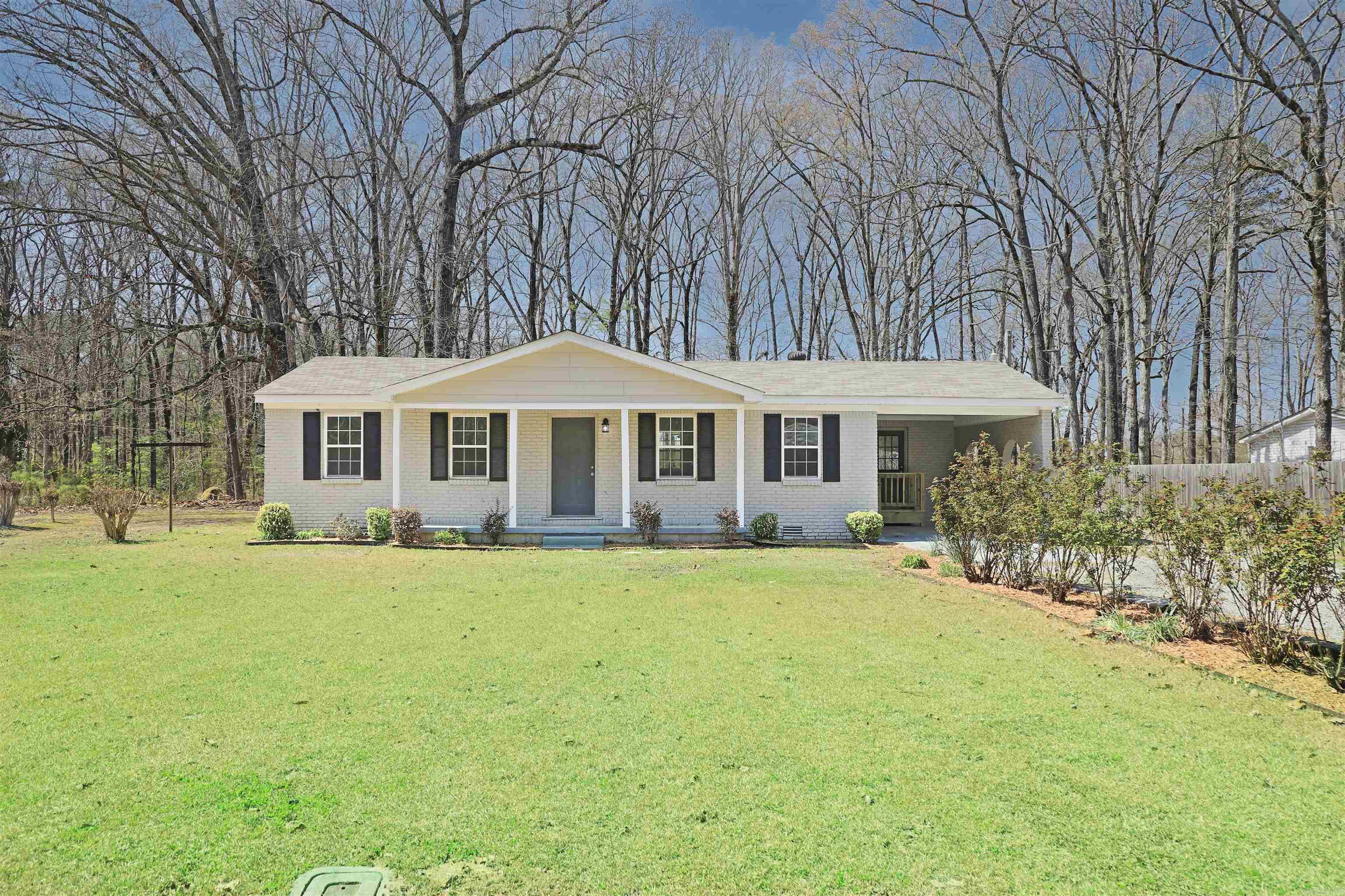 1100 Blue Acres  White Hall, AR