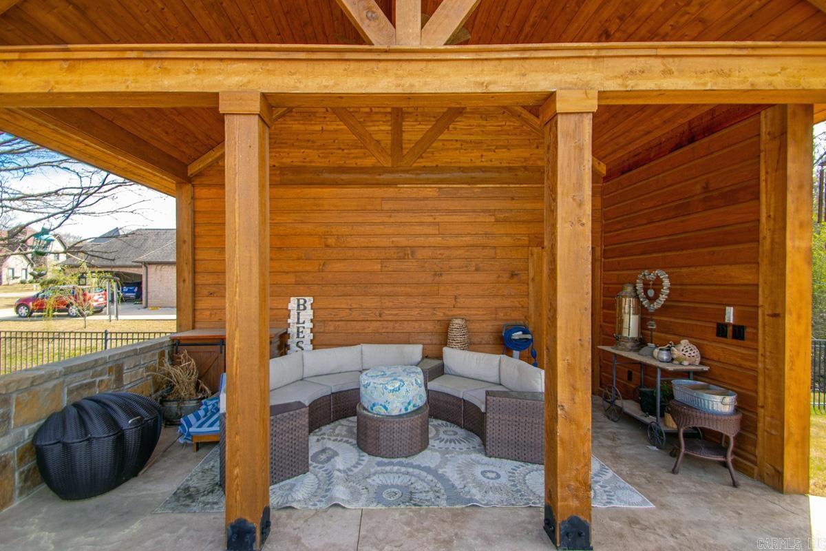 9017 Naples  Benton, AR