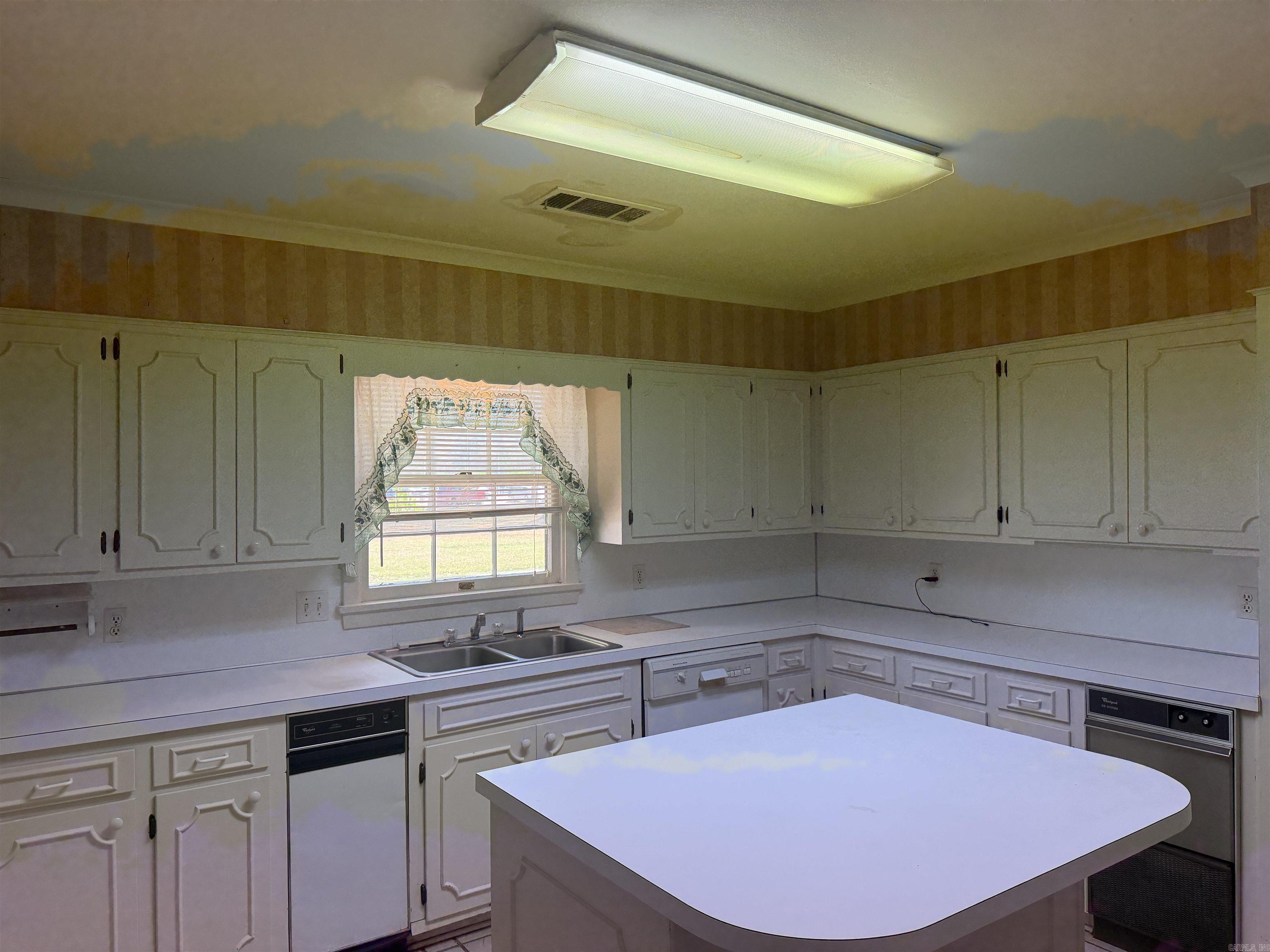 14 Jefferson Place  Pine Bluff, AR