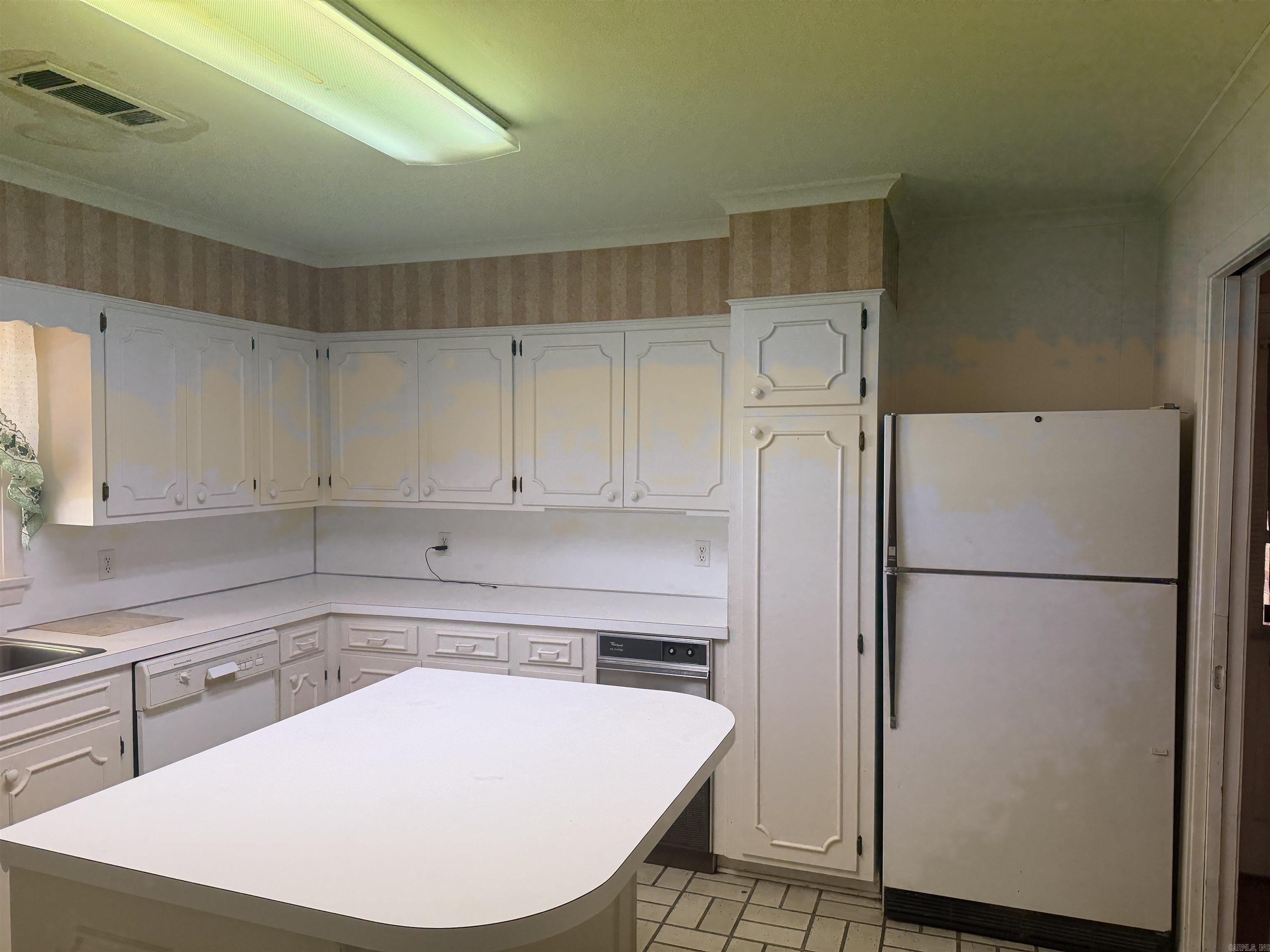 14 Jefferson Place  Pine Bluff, AR