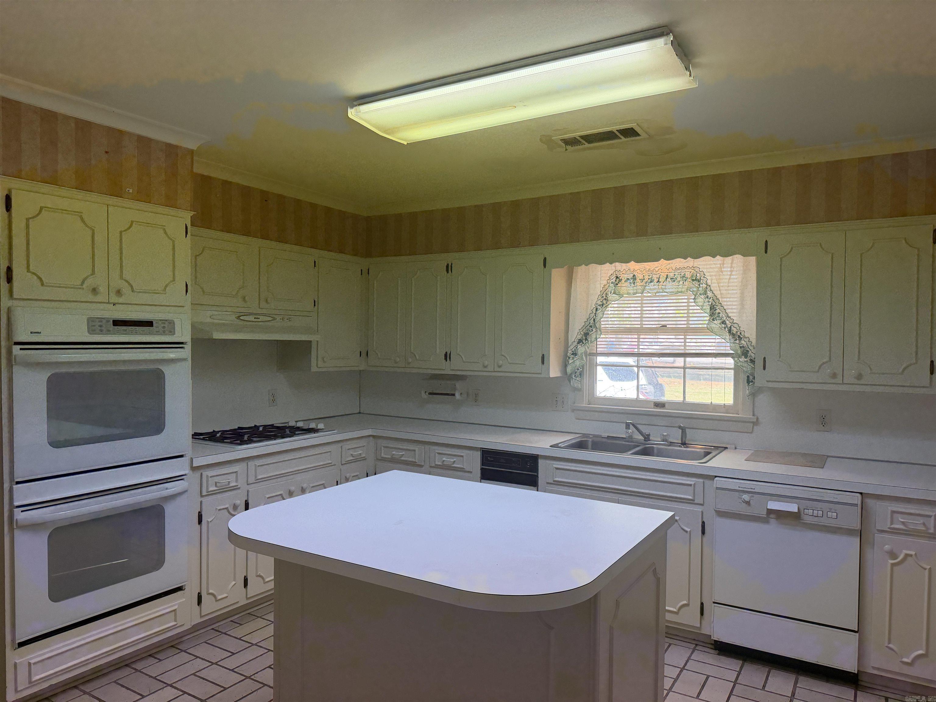 14 Jefferson Place  Pine Bluff, AR