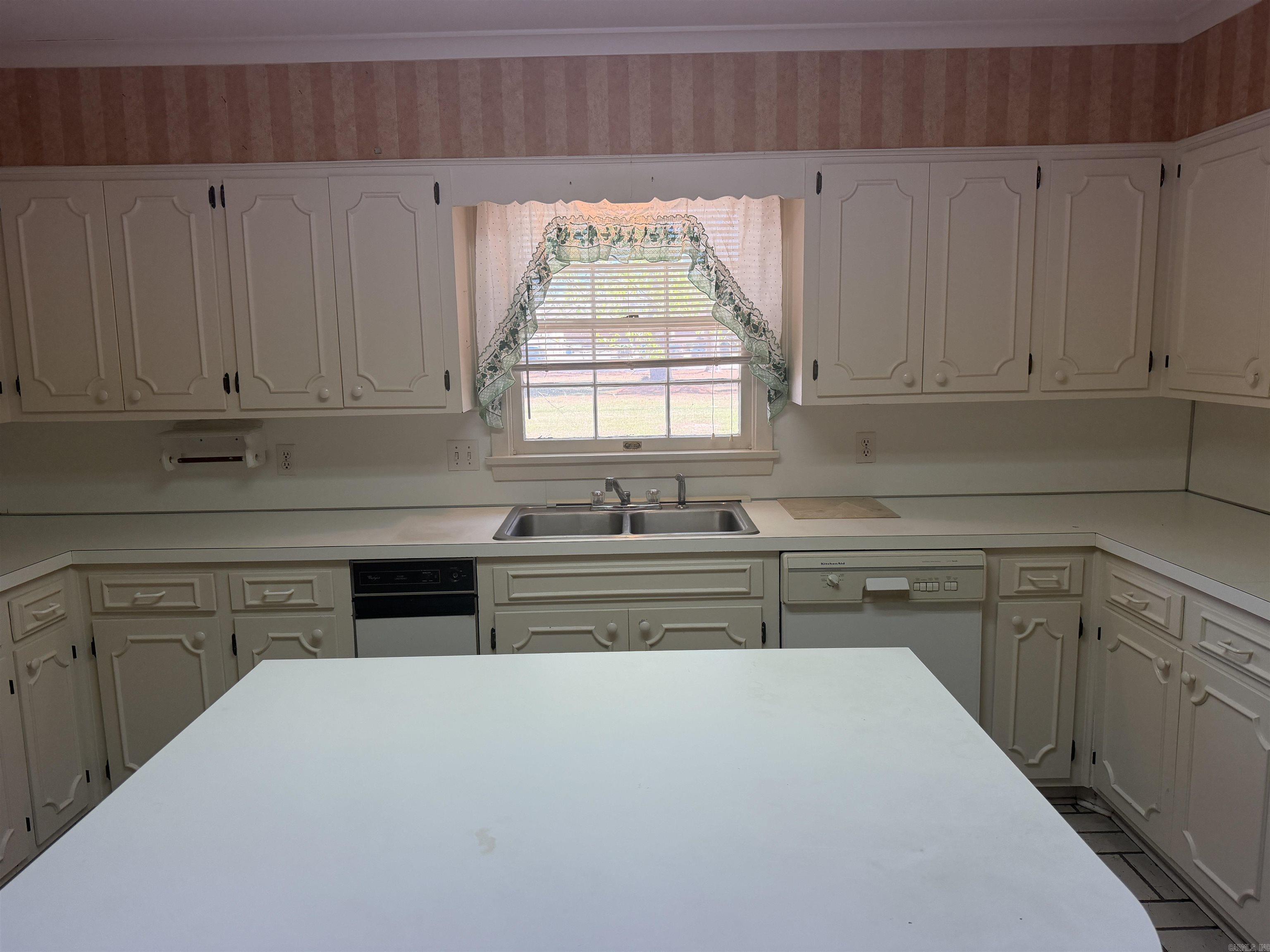 14 Jefferson Place  Pine Bluff, AR