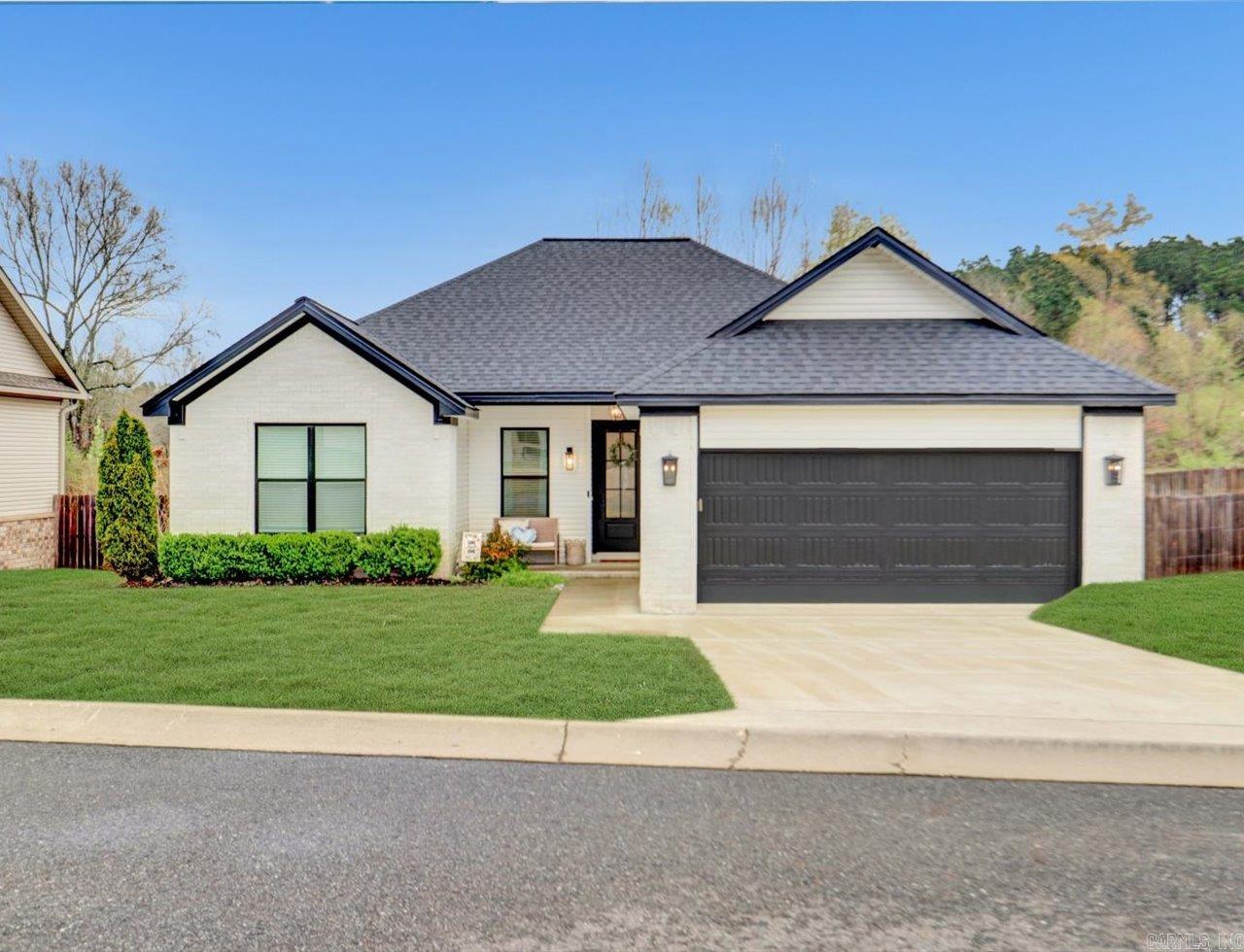 215 Windcrest Cir  Hot Springs, AR