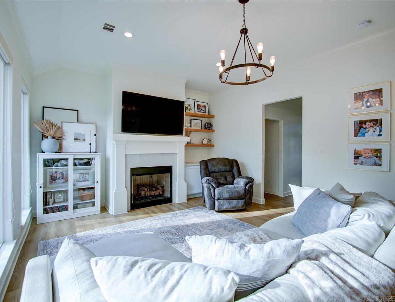 215 Windcrest Cir  Hot Springs, AR