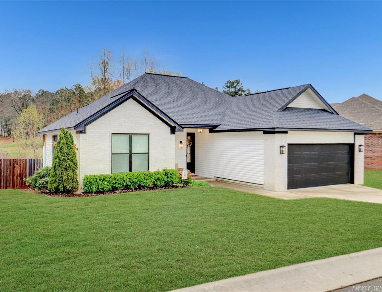 215 Windcrest Cir  Hot Springs, AR