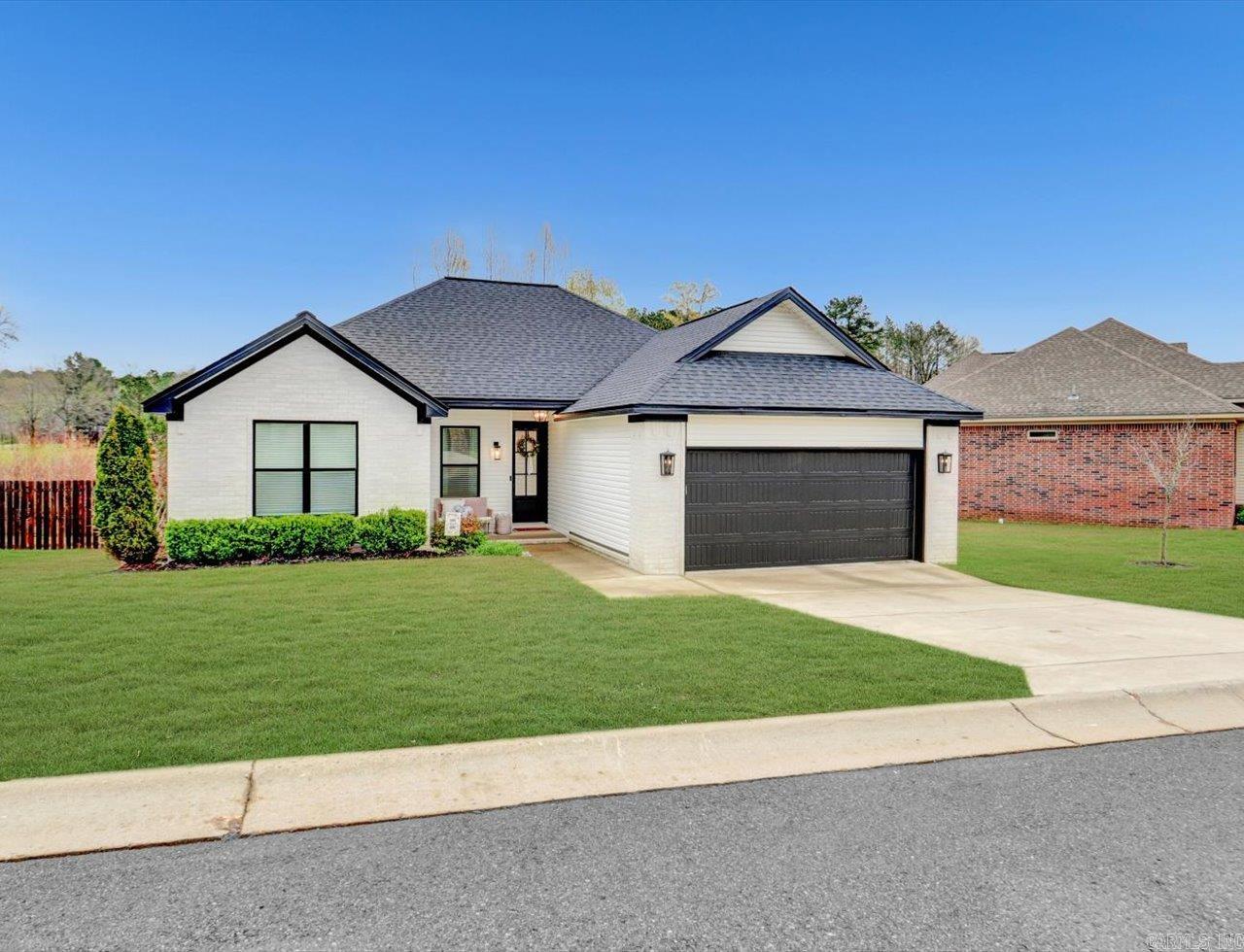 215 Windcrest Cir  Hot Springs, AR