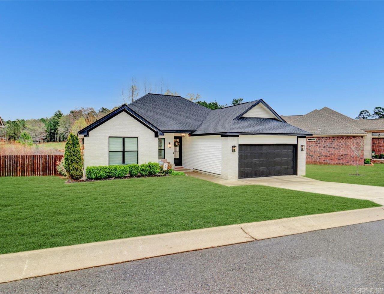 215 Windcrest Cir  Hot Springs, AR