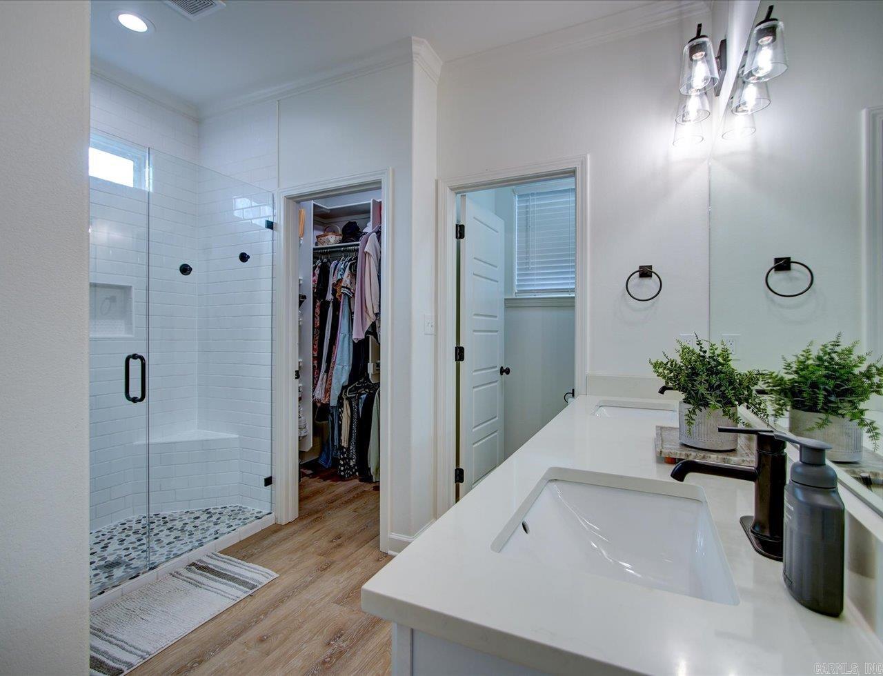 215 Windcrest Cir  Hot Springs, AR