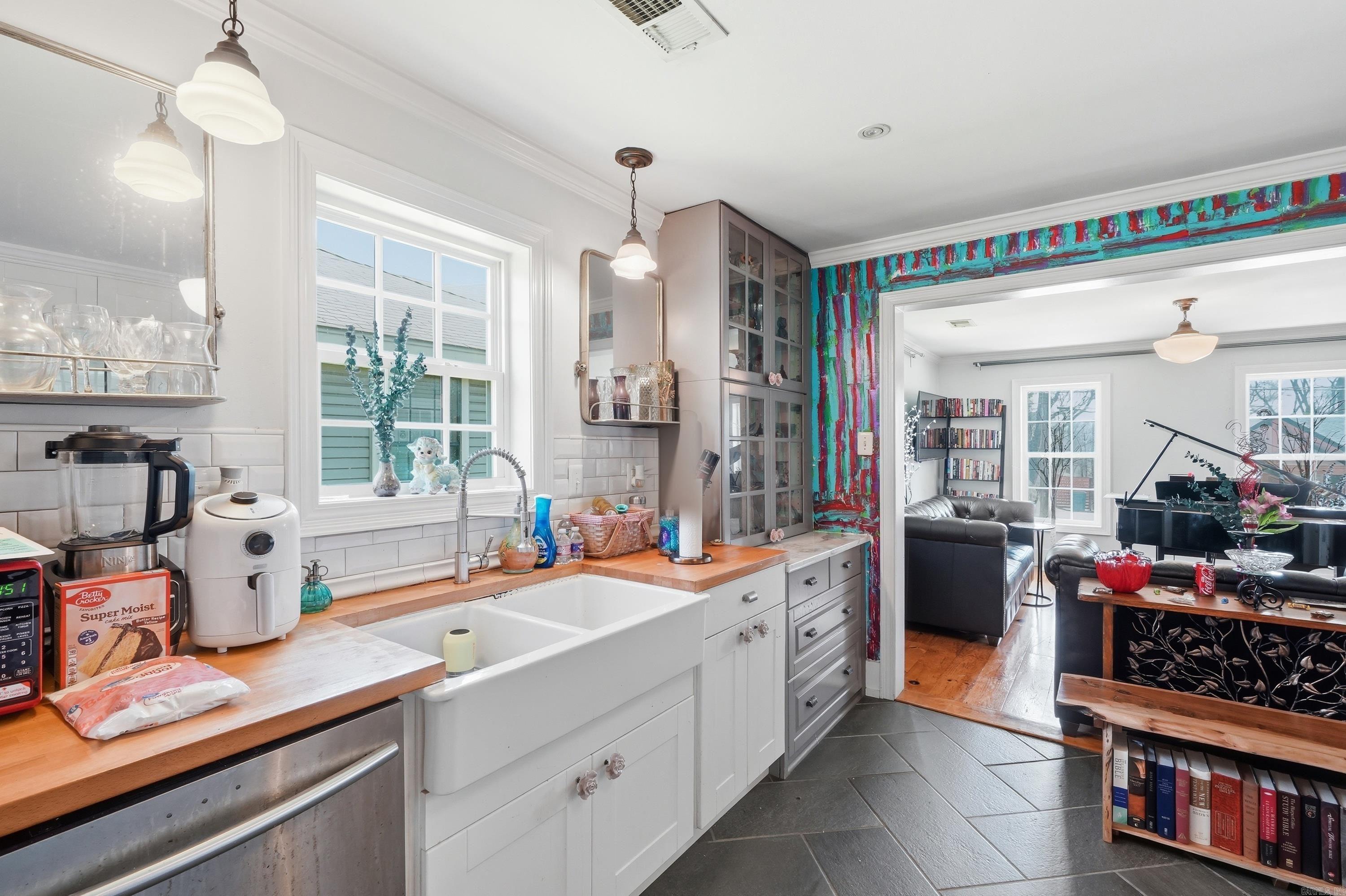 614 E 17th  Little Rock, AR