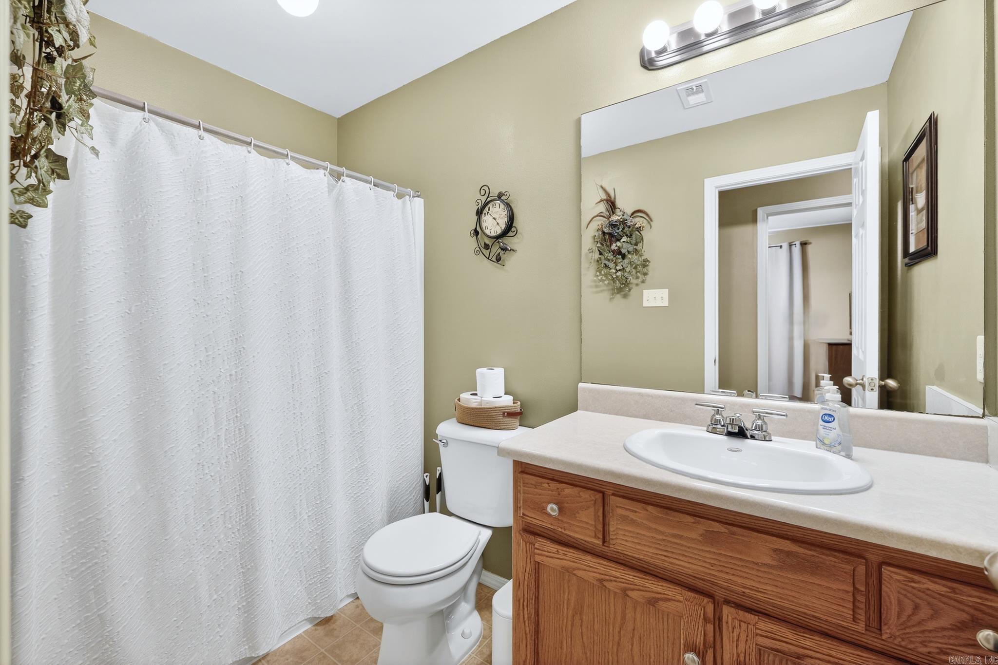 2002 Auburn Hills  Benton, AR