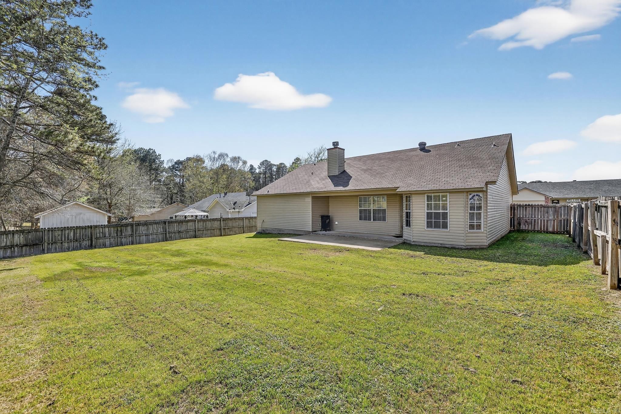 2002 Auburn Hills  Benton, AR