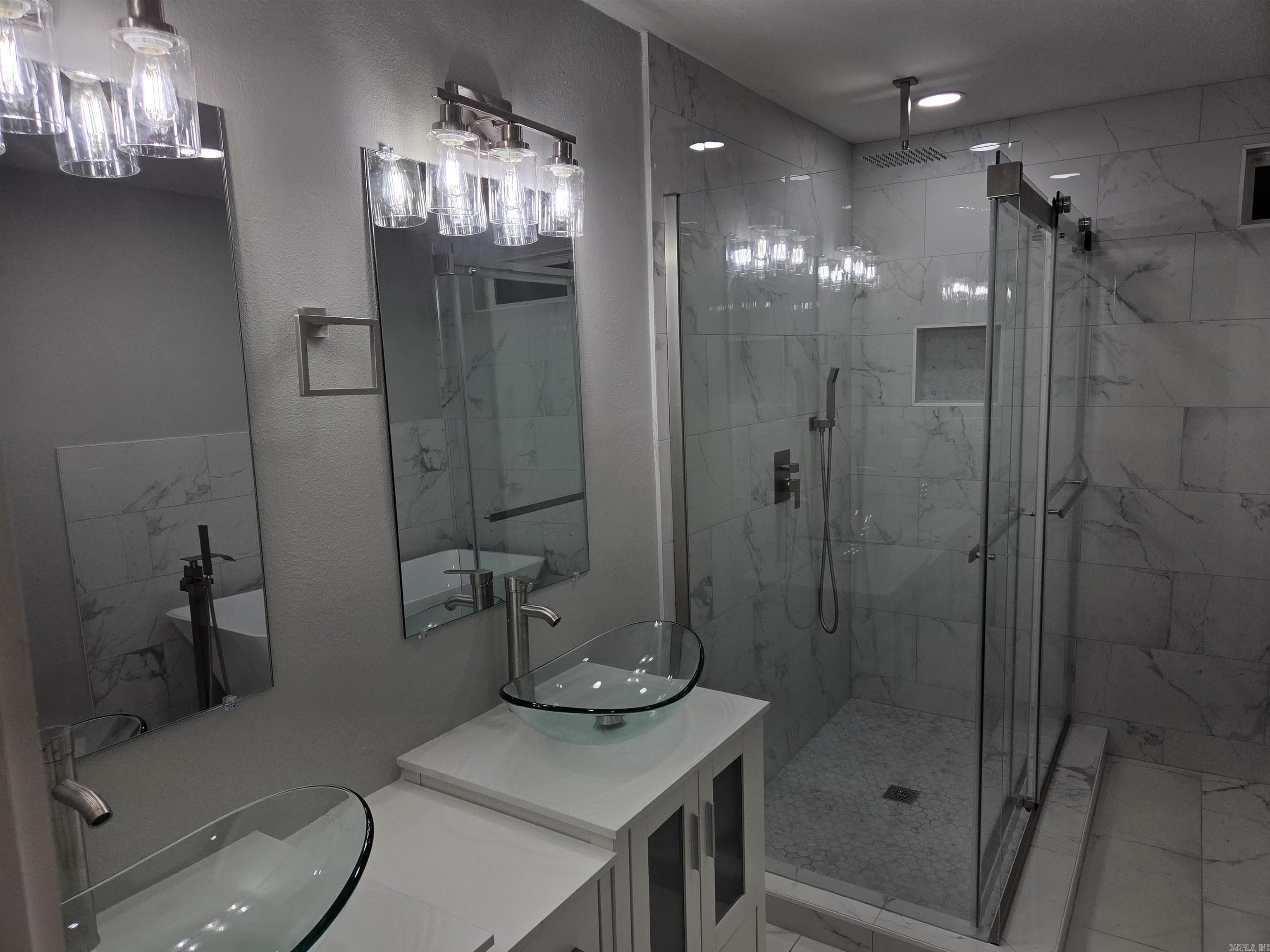 2411 S Schiller  Little Rock, AR