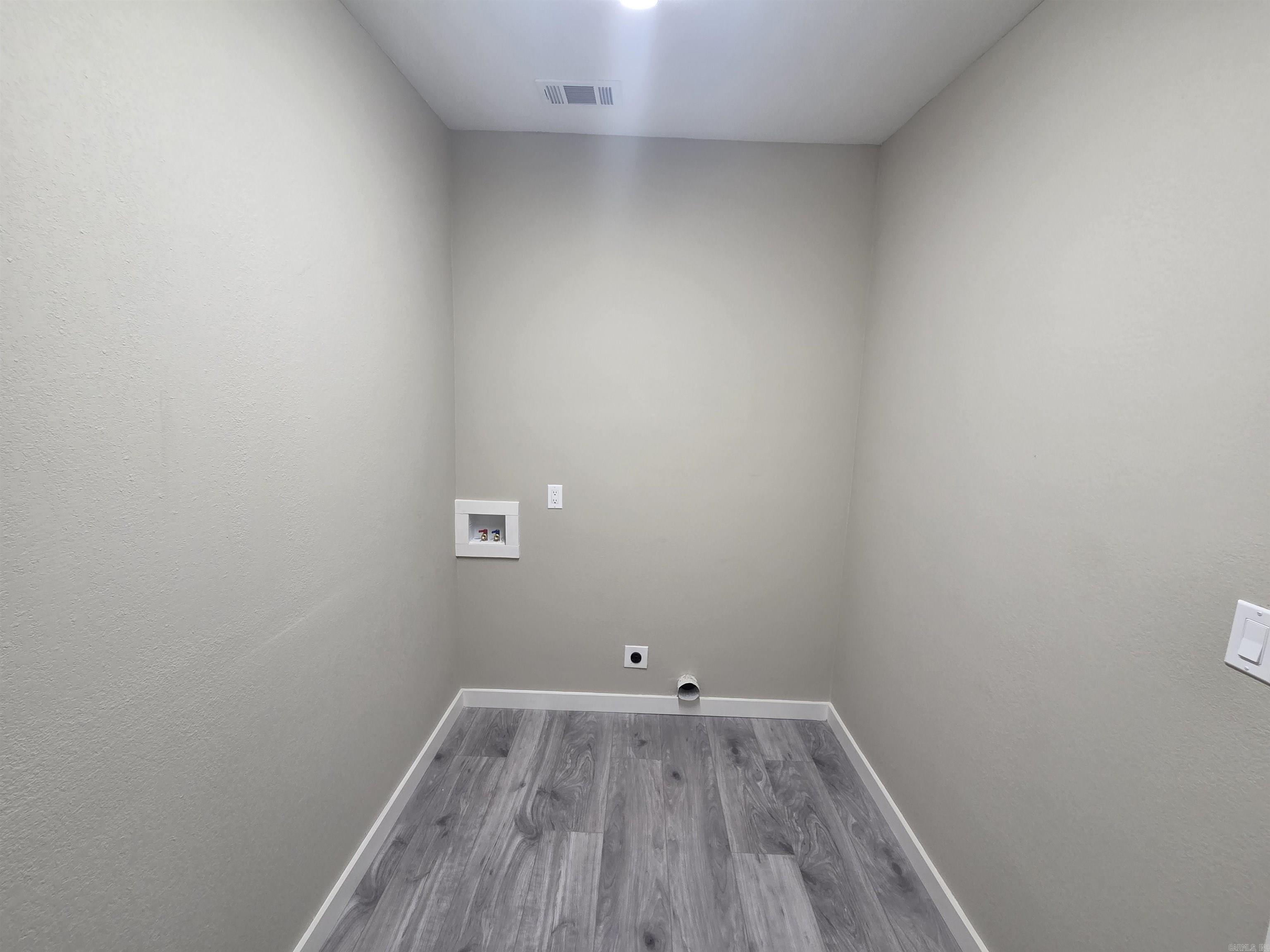 2411 S Schiller  Little Rock, AR