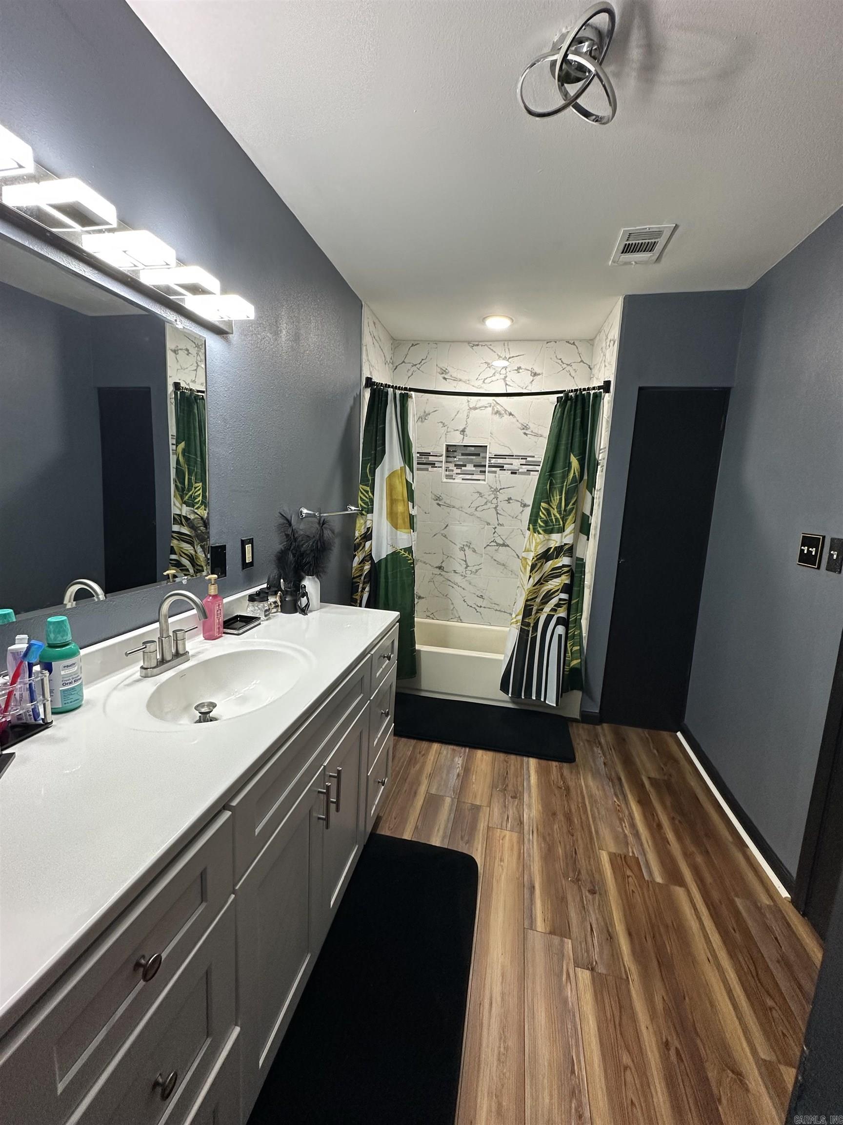 2707 Colonial  Pine Bluff, AR